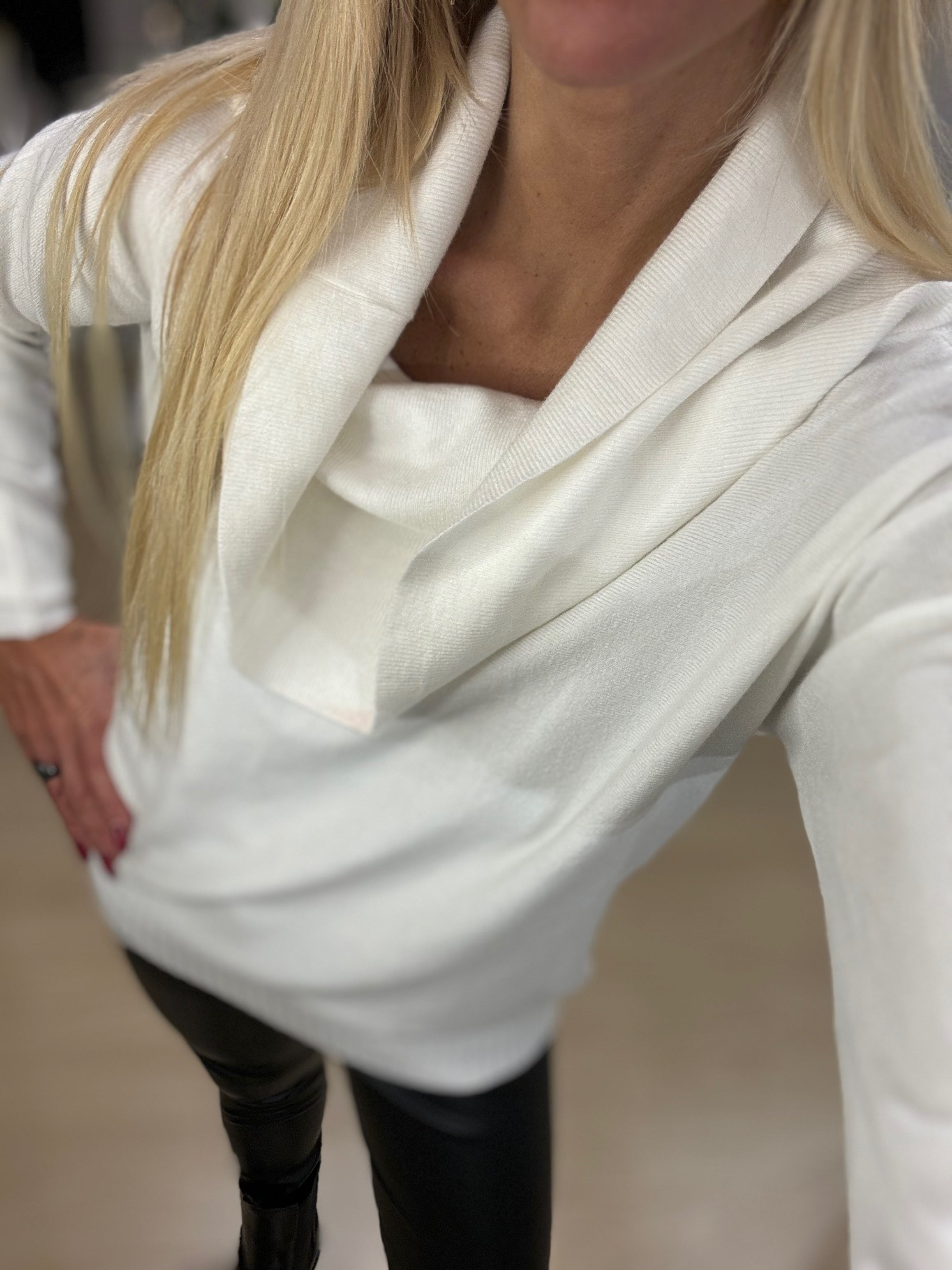 ΛΕΠΤΉ ΠΛΈΞΗ ΜΕ ΕΞΩΤΕΡΙΚΟΎΣ ΏΜΟΥΣ