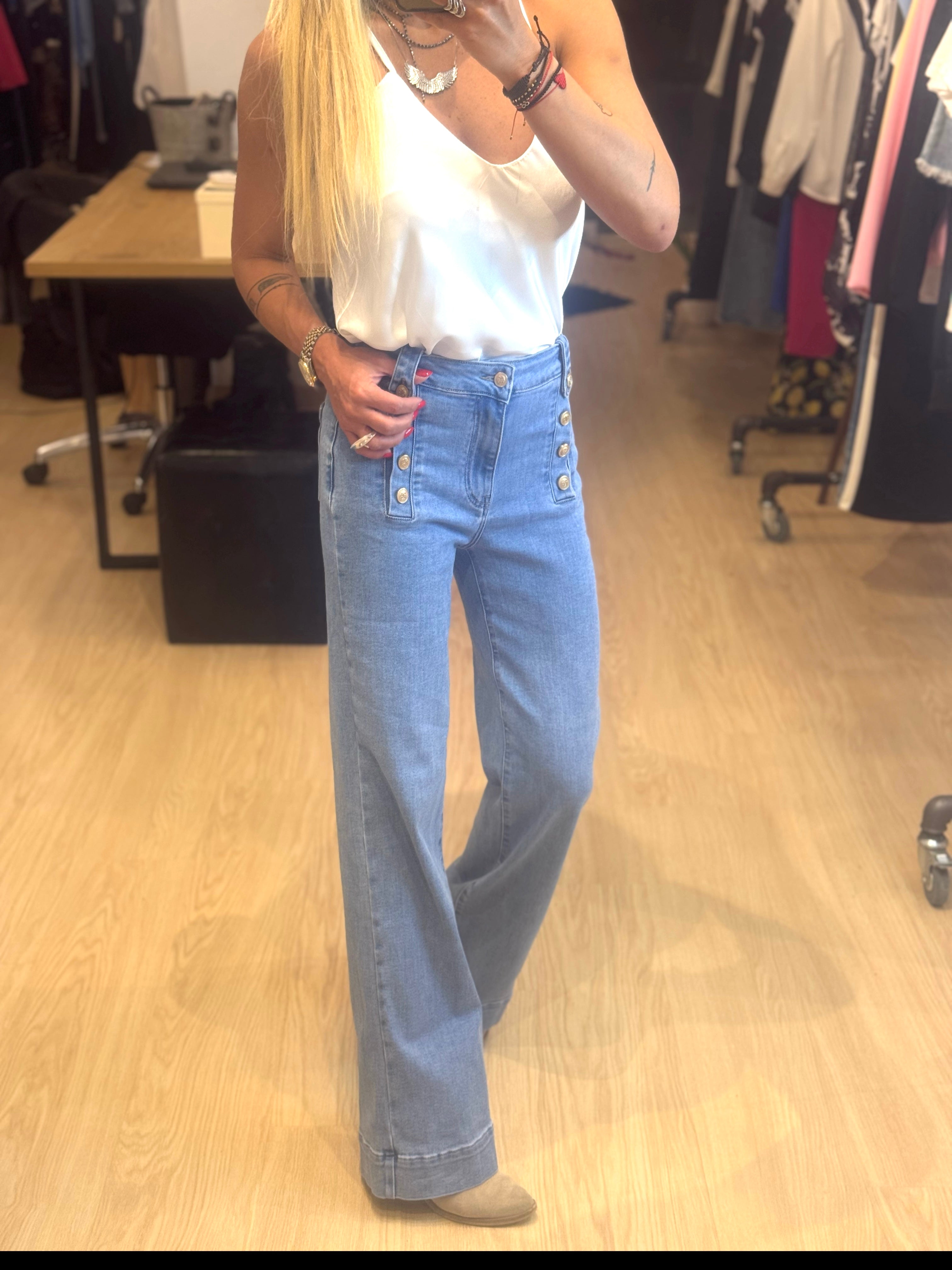 φαρδύ τζιν με κουμπιά