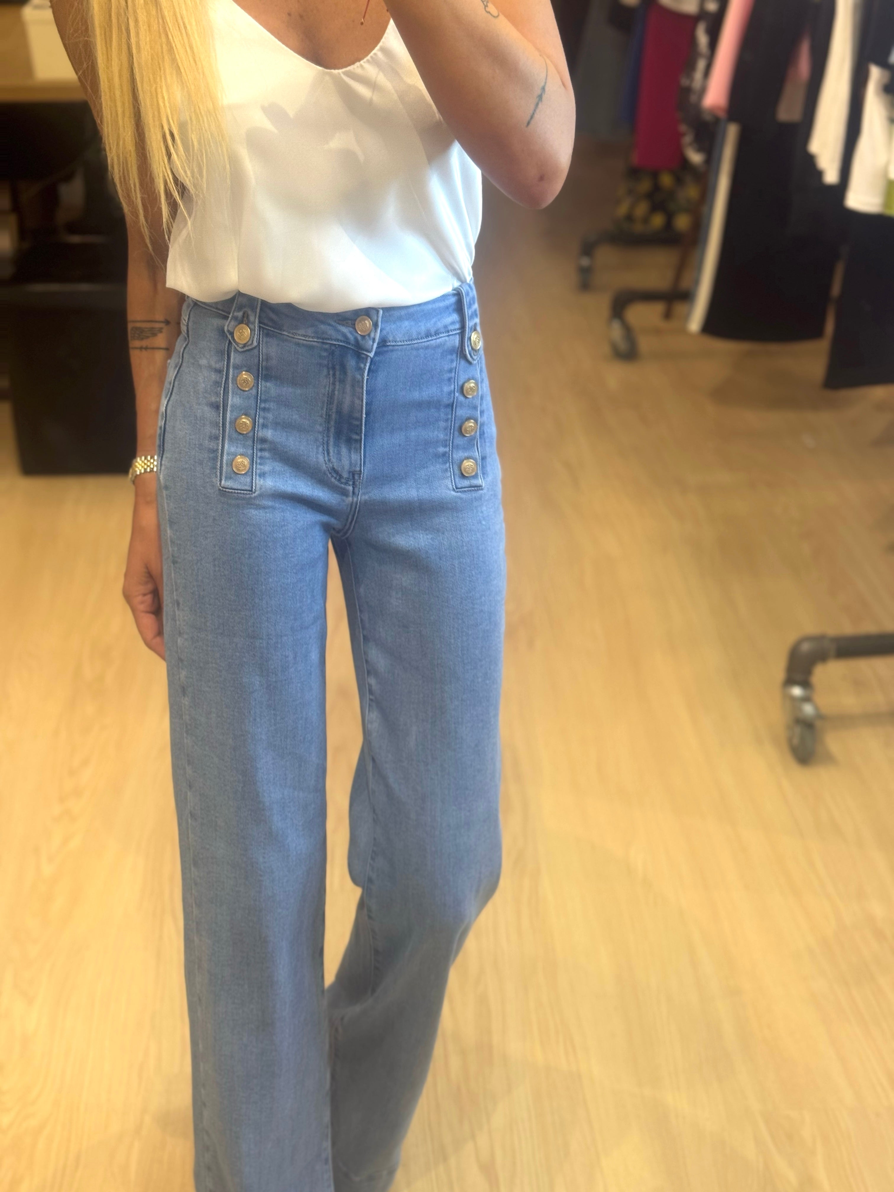 φαρδύ τζιν με κουμπιά