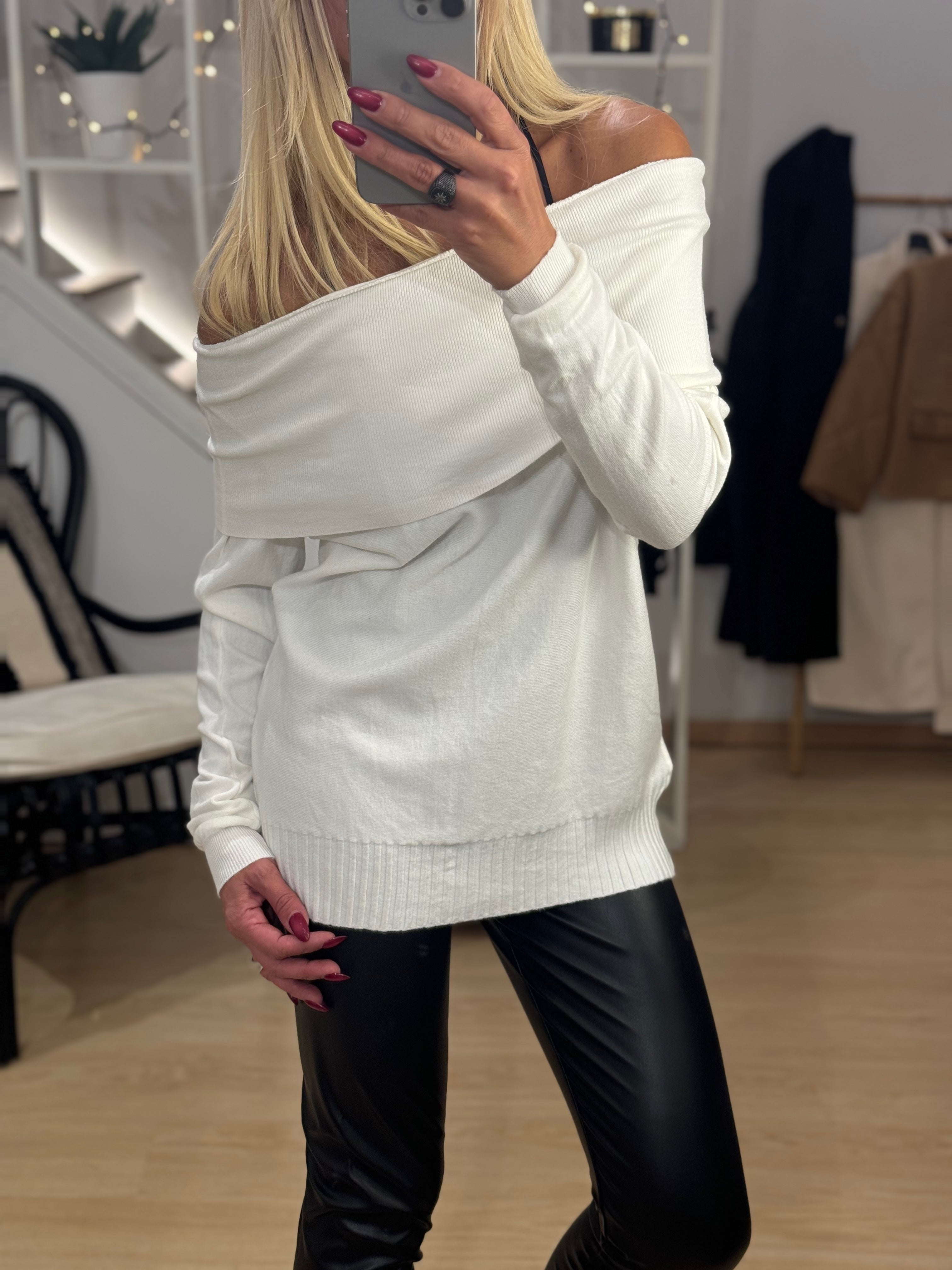 ΛΕΠΤΉ ΠΛΈΞΗ ΜΕ ΕΞΩΤΕΡΙΚΟΎΣ ΏΜΟΥΣ