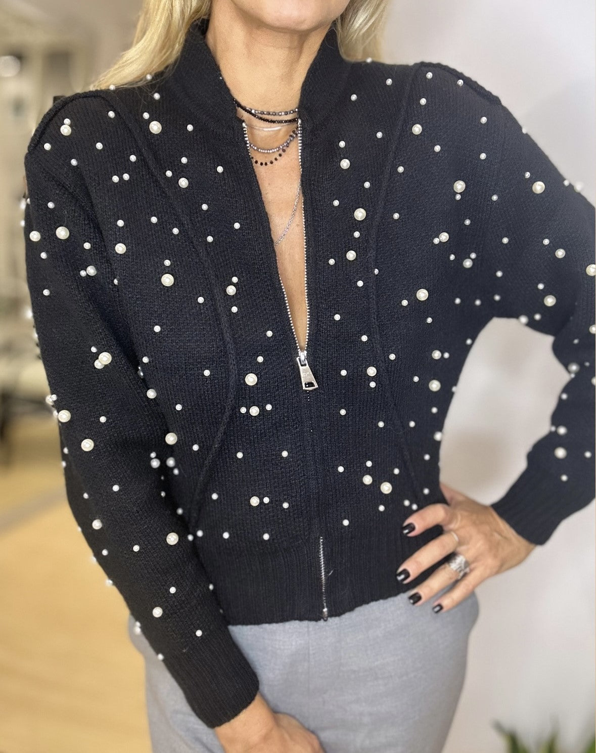 ΖΑΚΈΤΑ ΜΕ ΜΕΤΑΛΛΙΚΆ ΣΤΟΙΧΕΊΑ