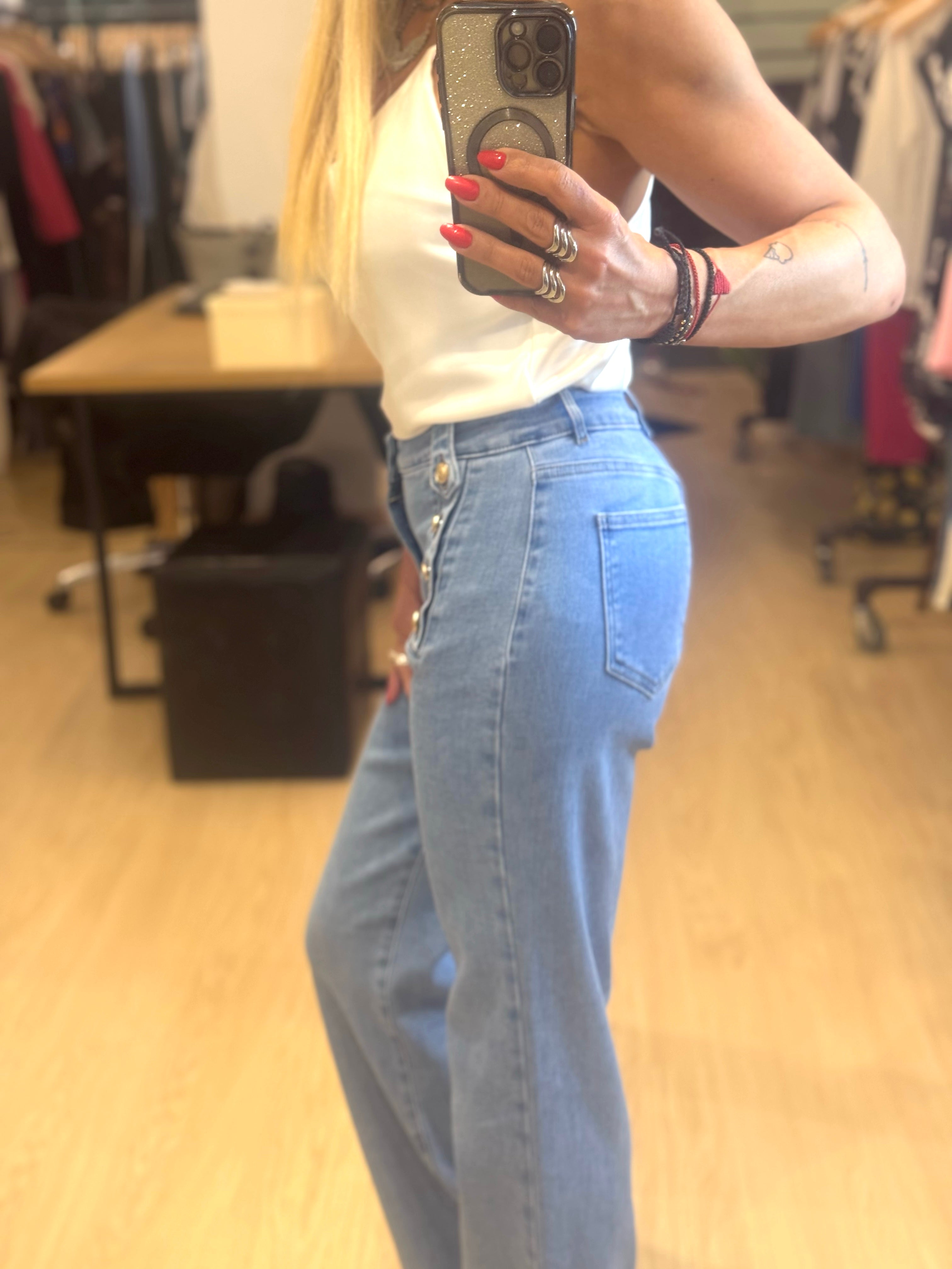 φαρδύ τζιν με κουμπιά