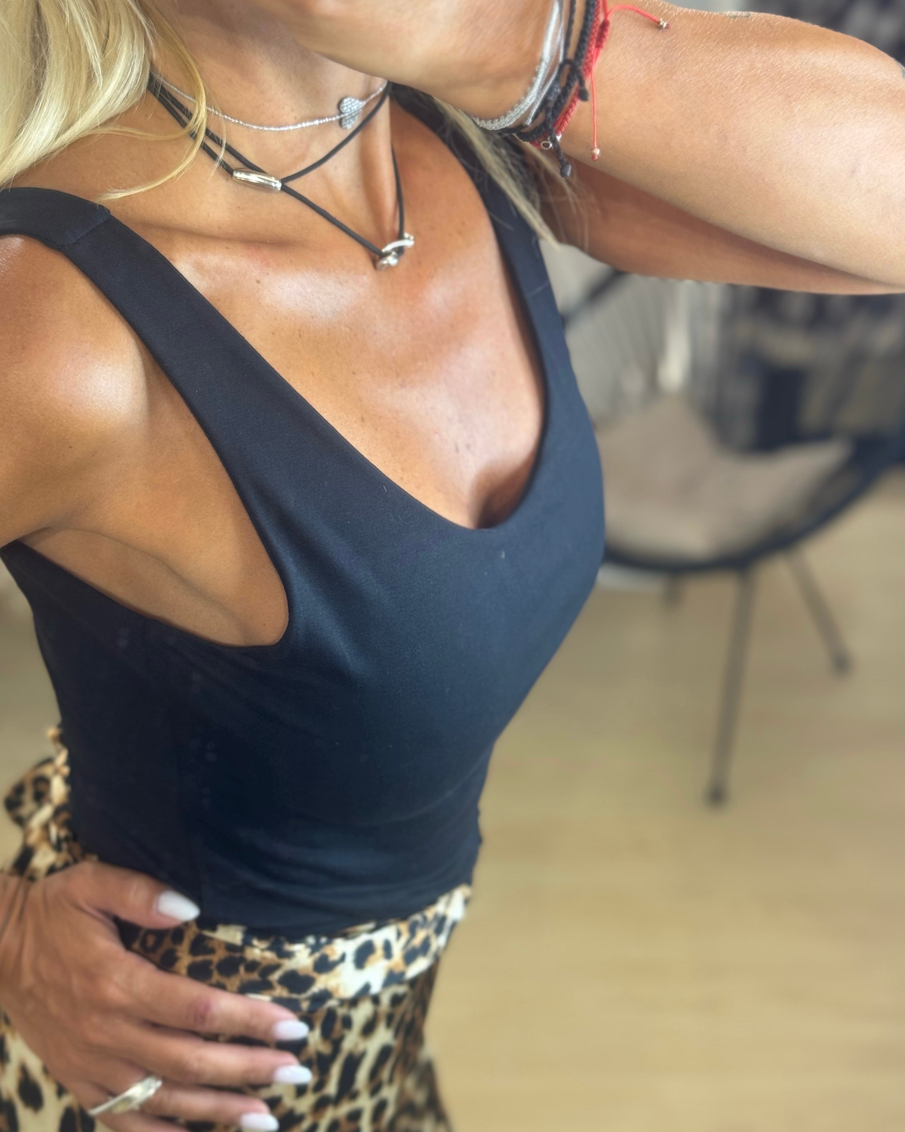STRAPS BLOUSE