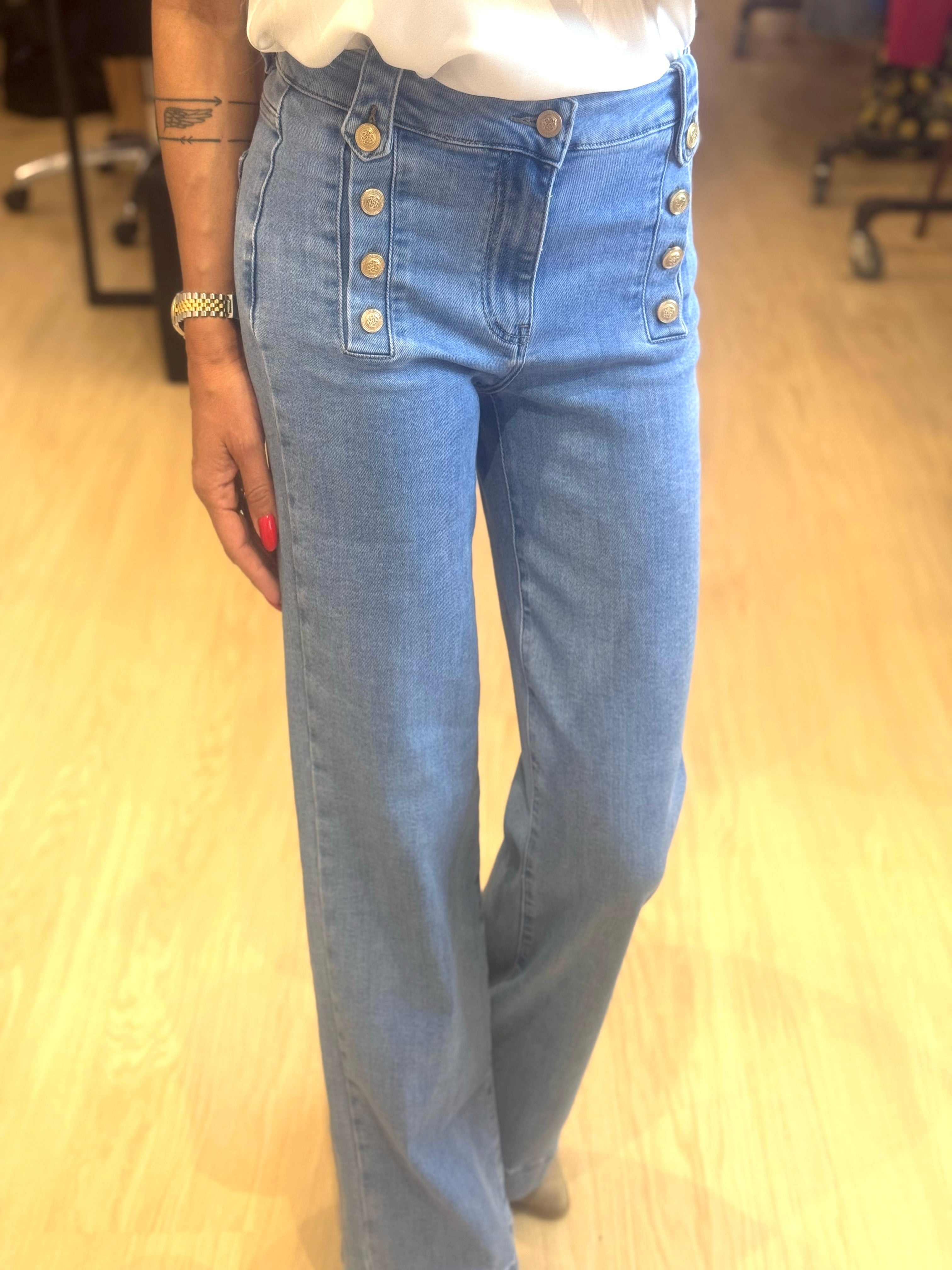 φαρδύ τζιν με κουμπιά