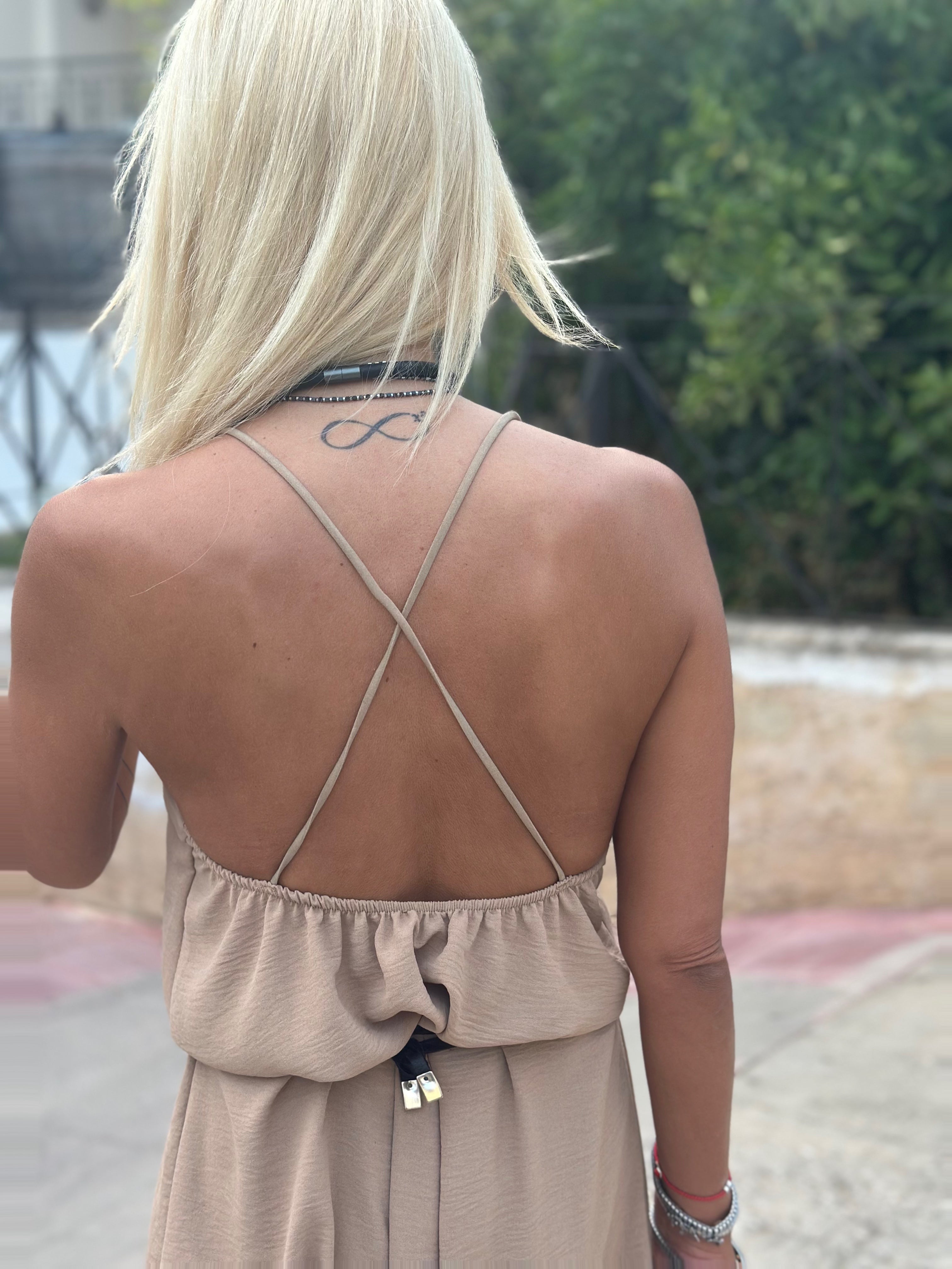 Φαρδύ φόρεμα με χιαστί πλάτη