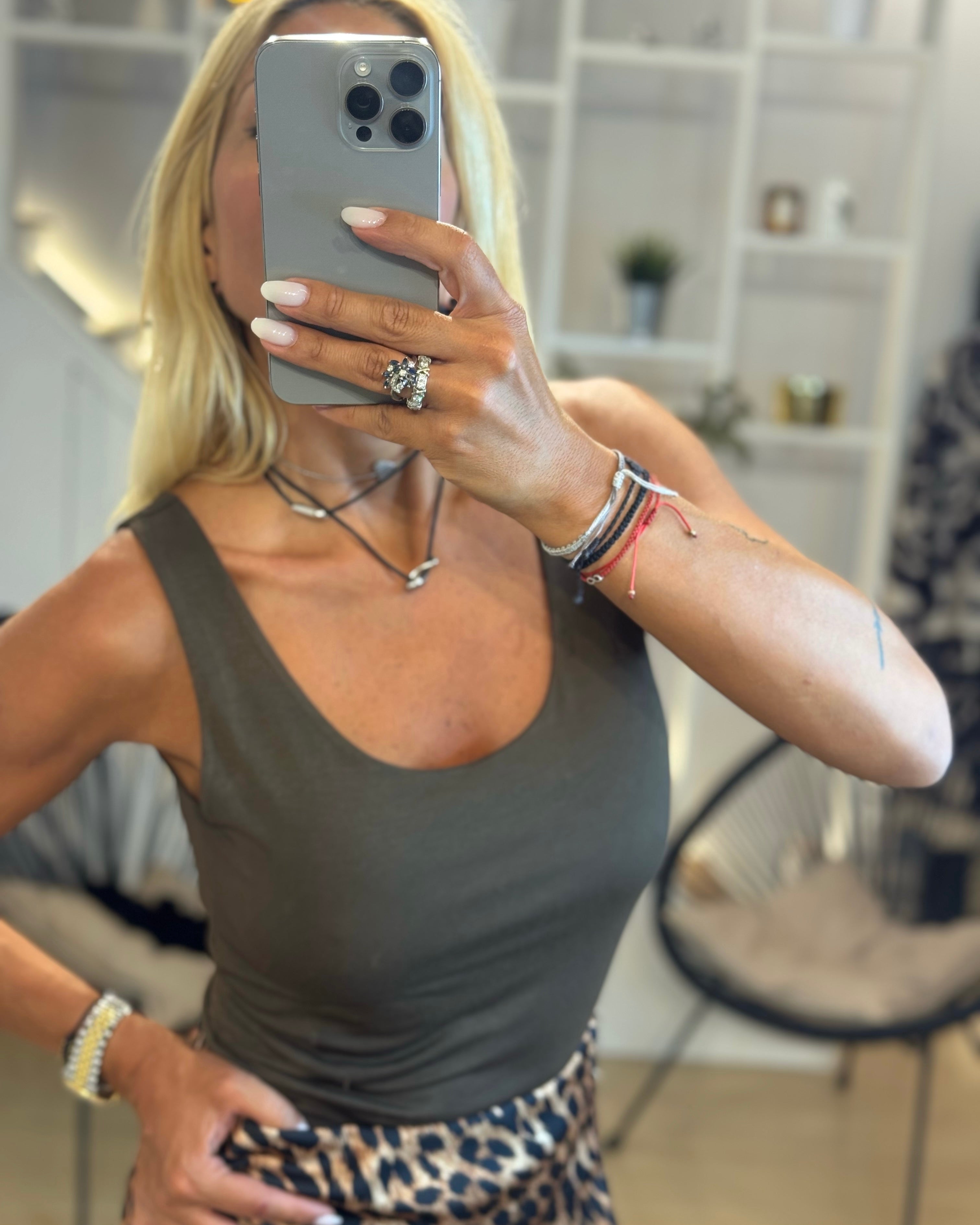 STRAPS BLOUSE