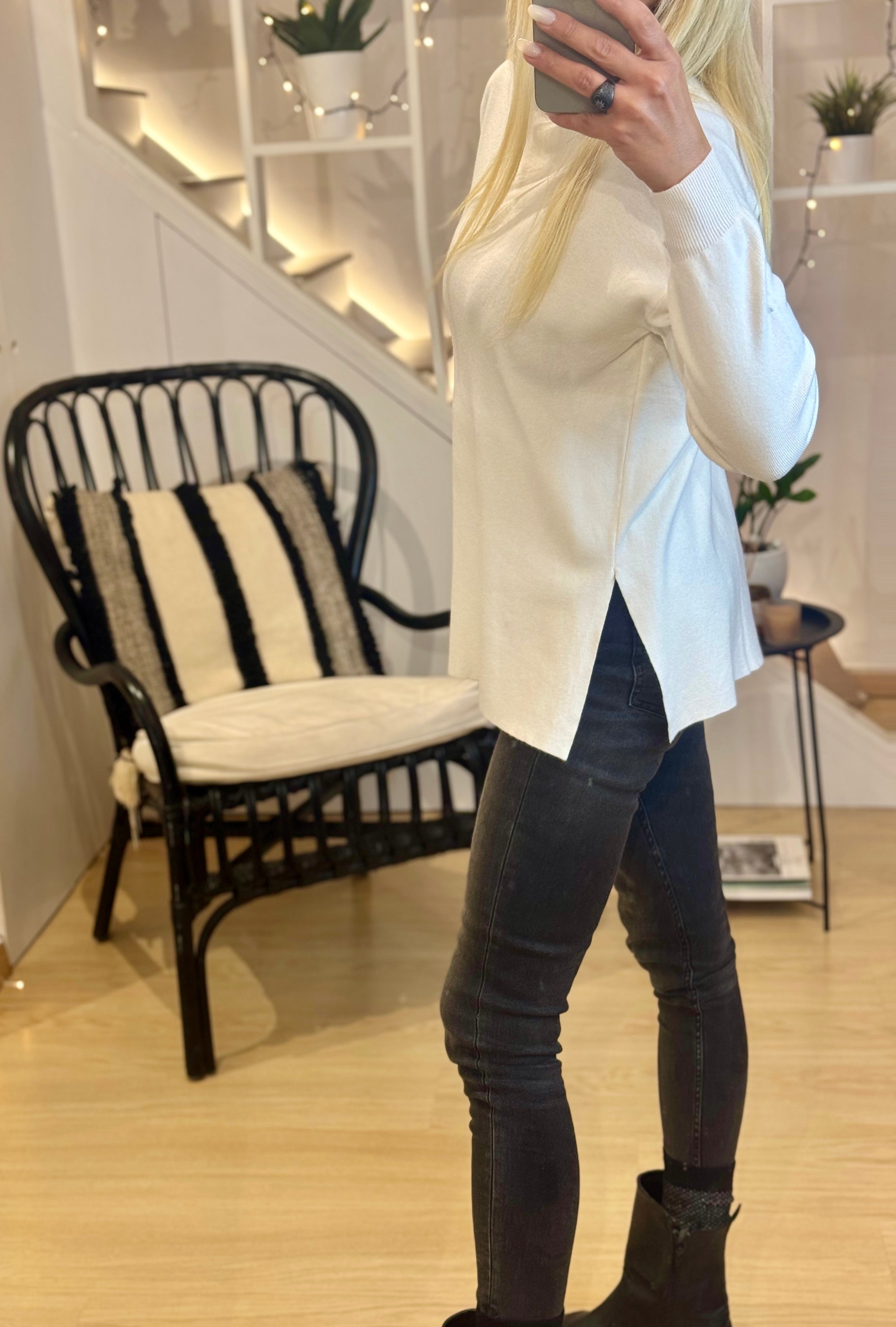 ΠΛΕΚΤΉ ΜΠΛΟΎΖΑ ΜΕ ΠΛΑΪΝΆ ΚΟΨΊΜΑΤΑ