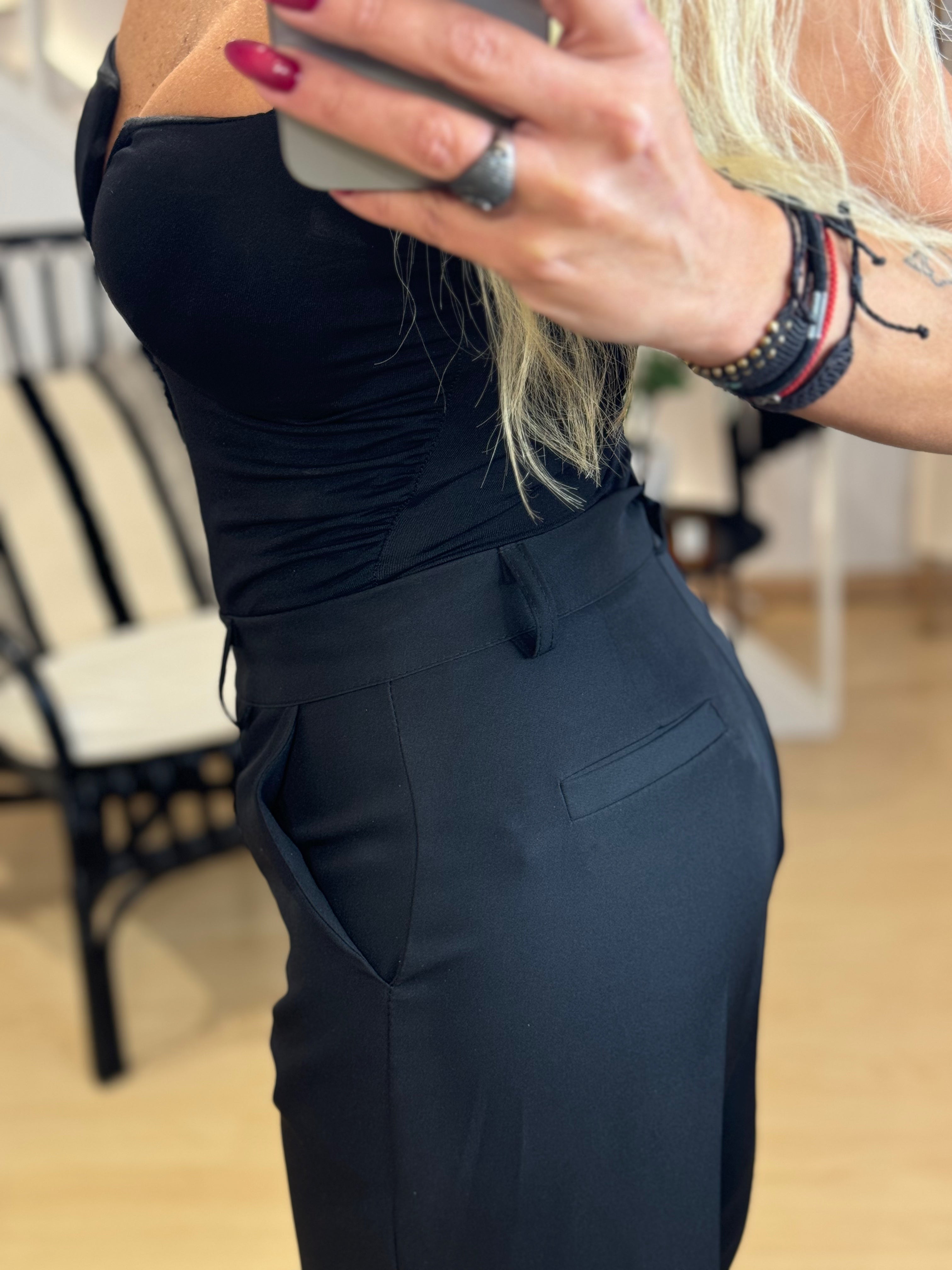 Φαρδύ παντελόνι Office Look