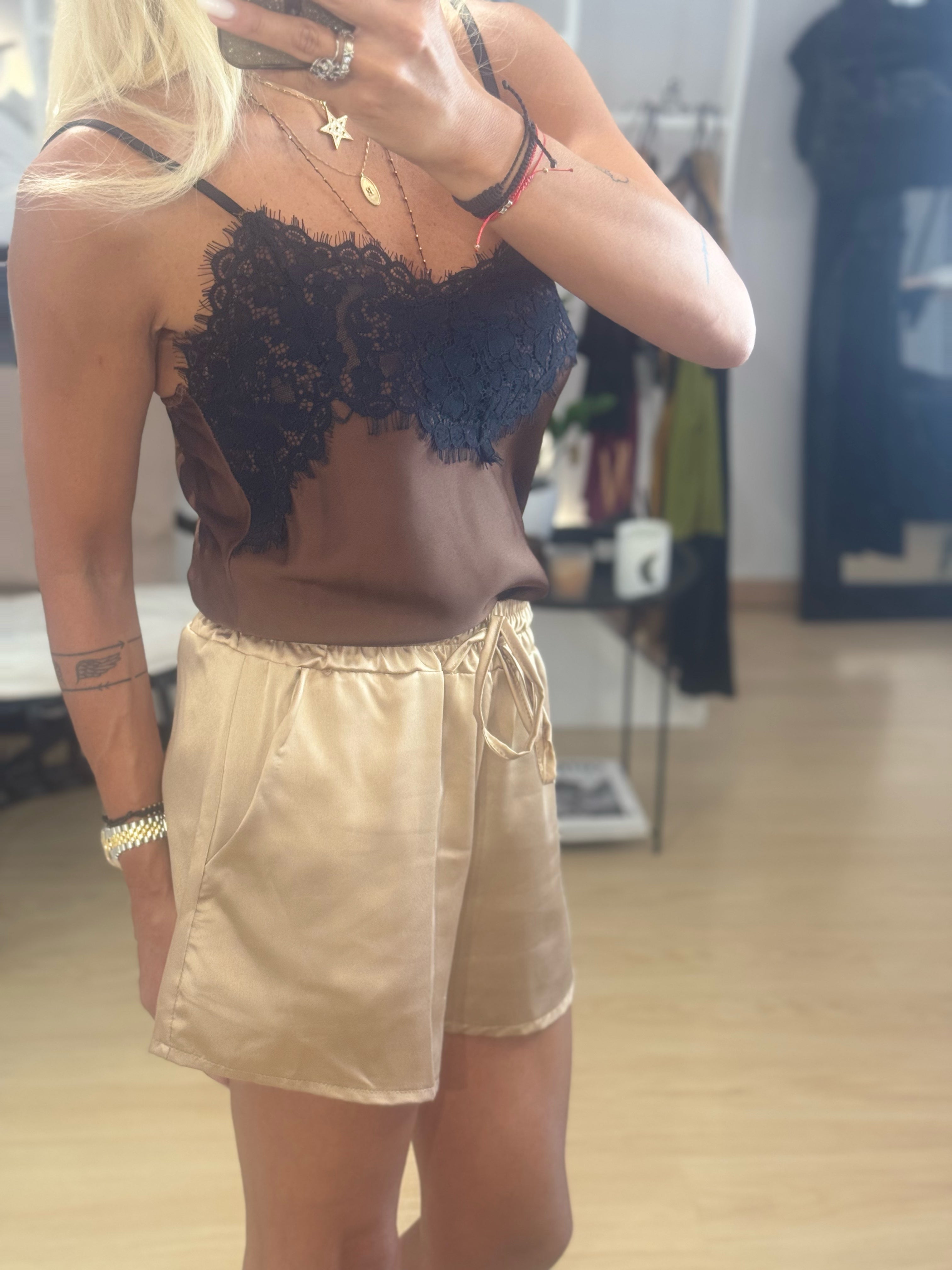 ΤΟΠ LINGERIE ΜΕ ΔΑΝΤΈΛΑ