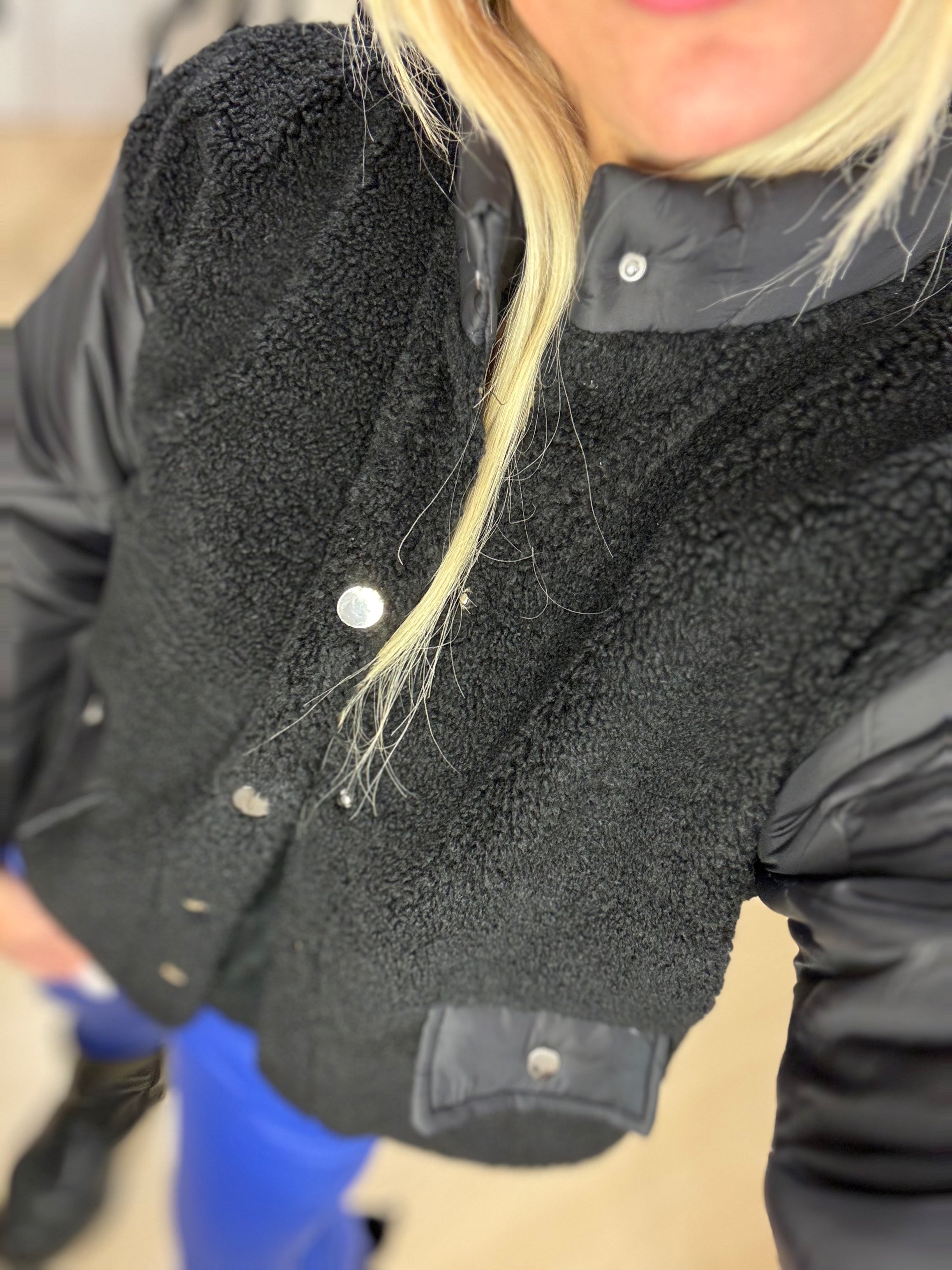 γούνινο σακάκι με τσέπες και πλεκτή πλάτη