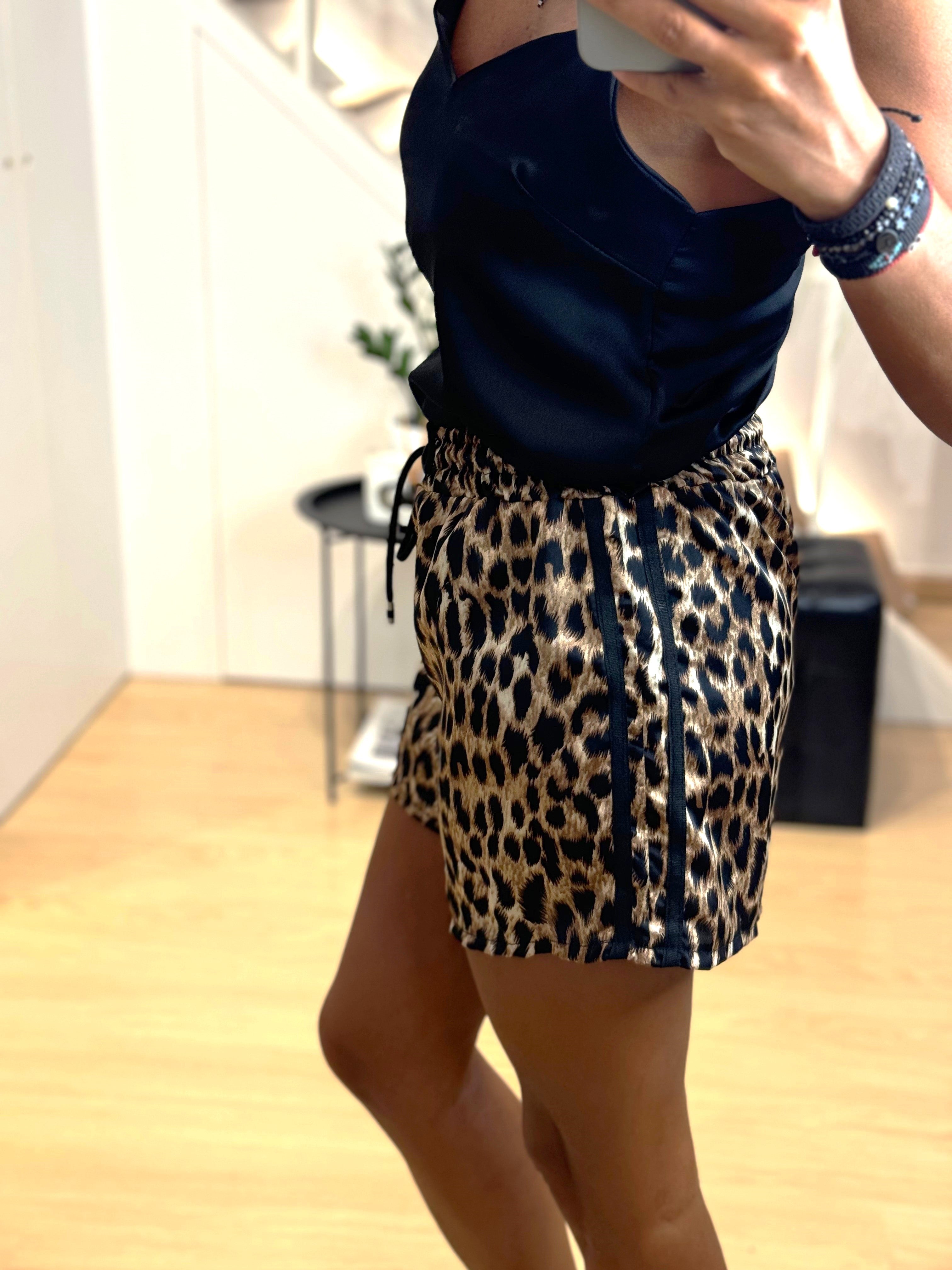 Σατέν σορτς