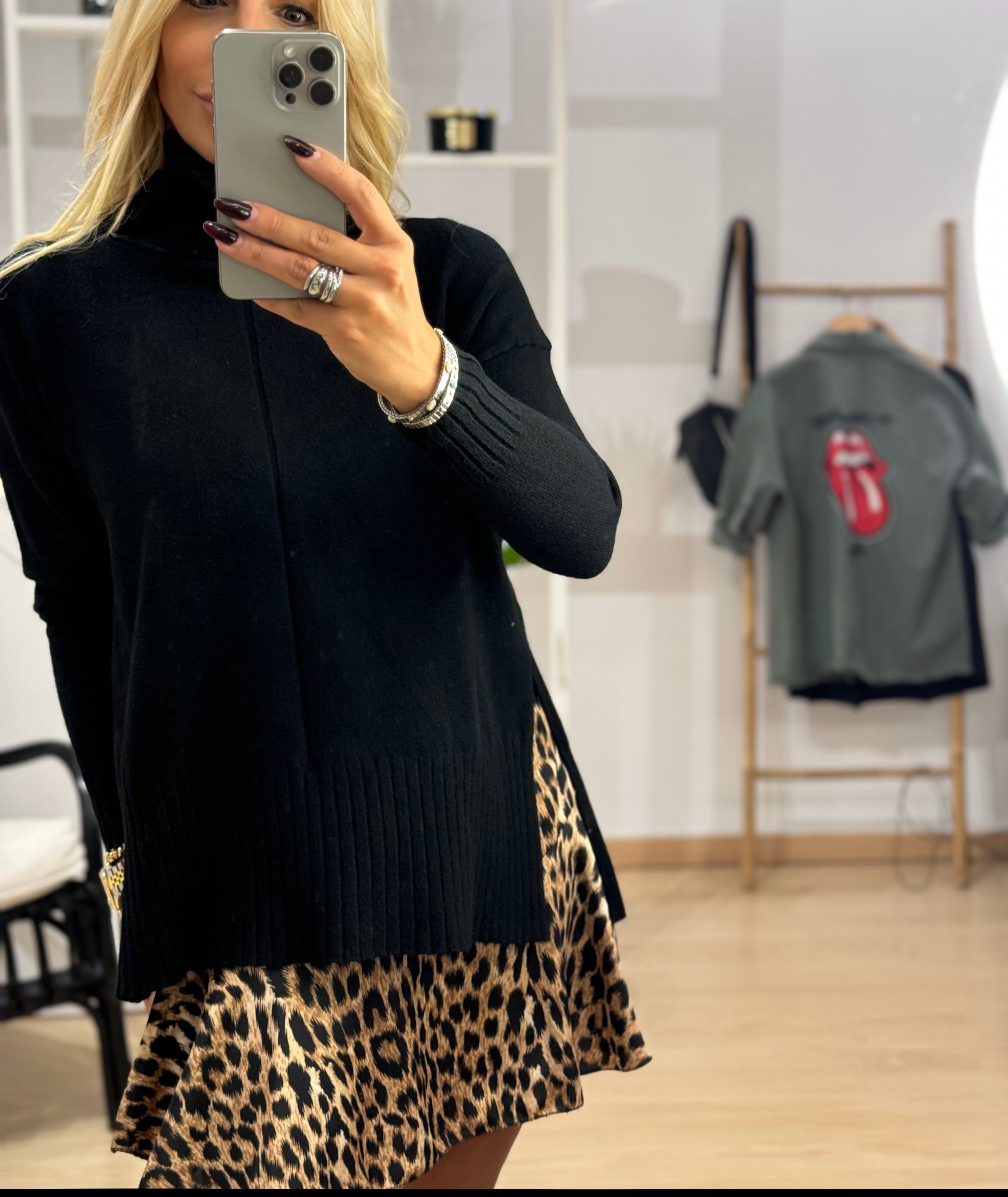 Πλεκτή μπλούζα ζιβάγκο με ανοίγματα στο πλάι