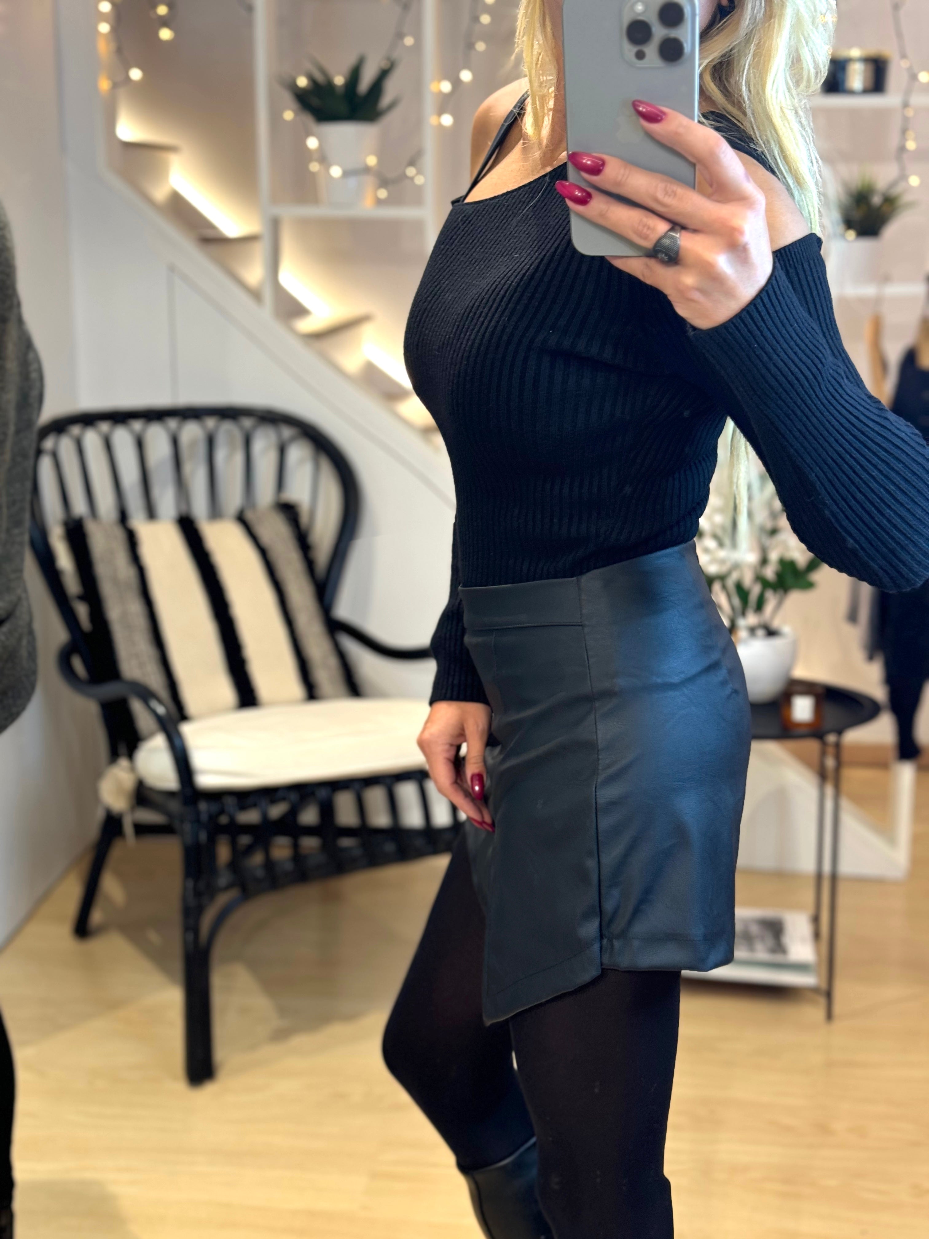 Δερμάτινη μίνι φούστα/σορτσάκι