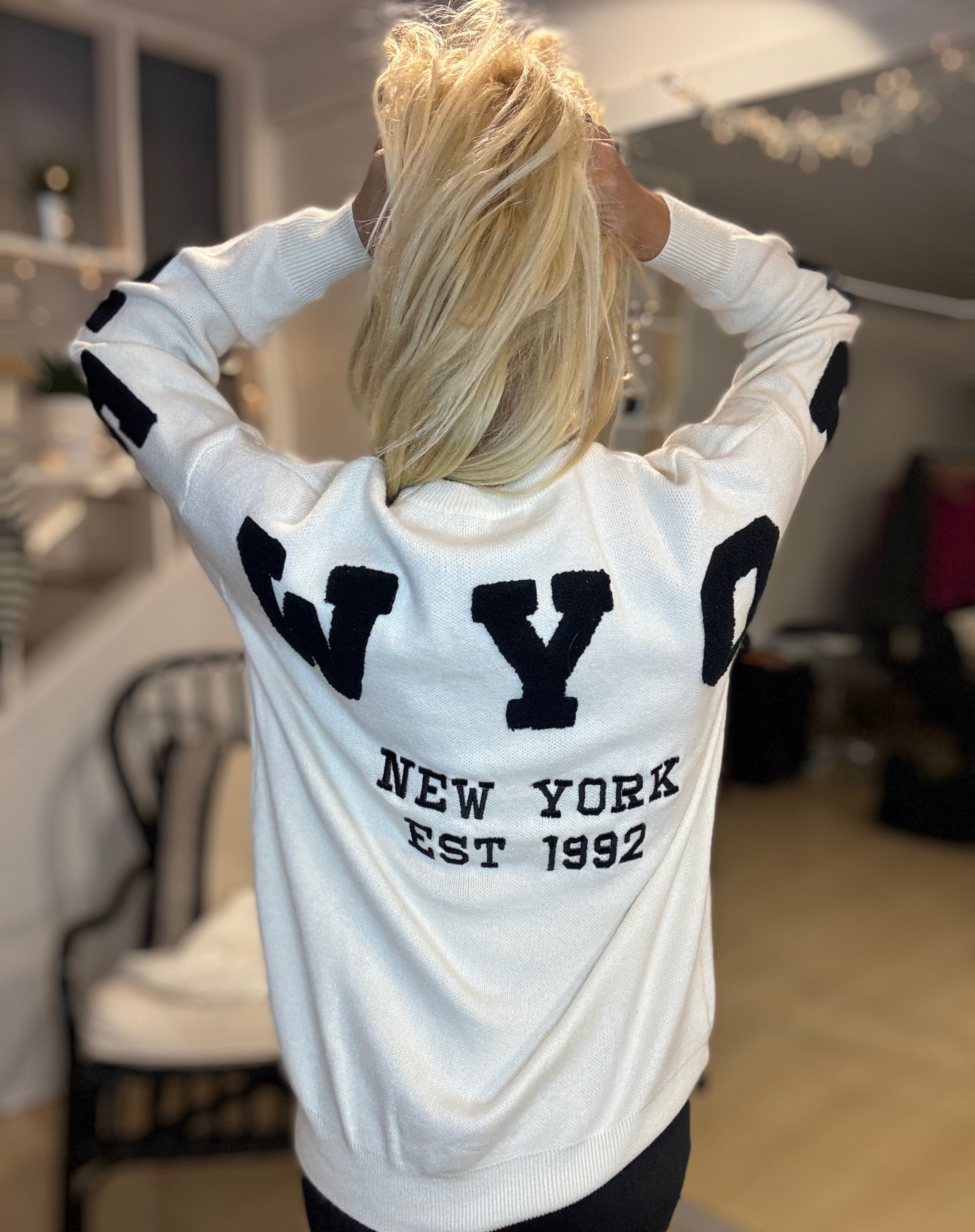 ΠΛΕΚΤΗ ΜΠΛΟΥΖΑ ΜΕ ΤΥΠΩΜΕΝΑ ΓΡΑΜΜΑΤΑ