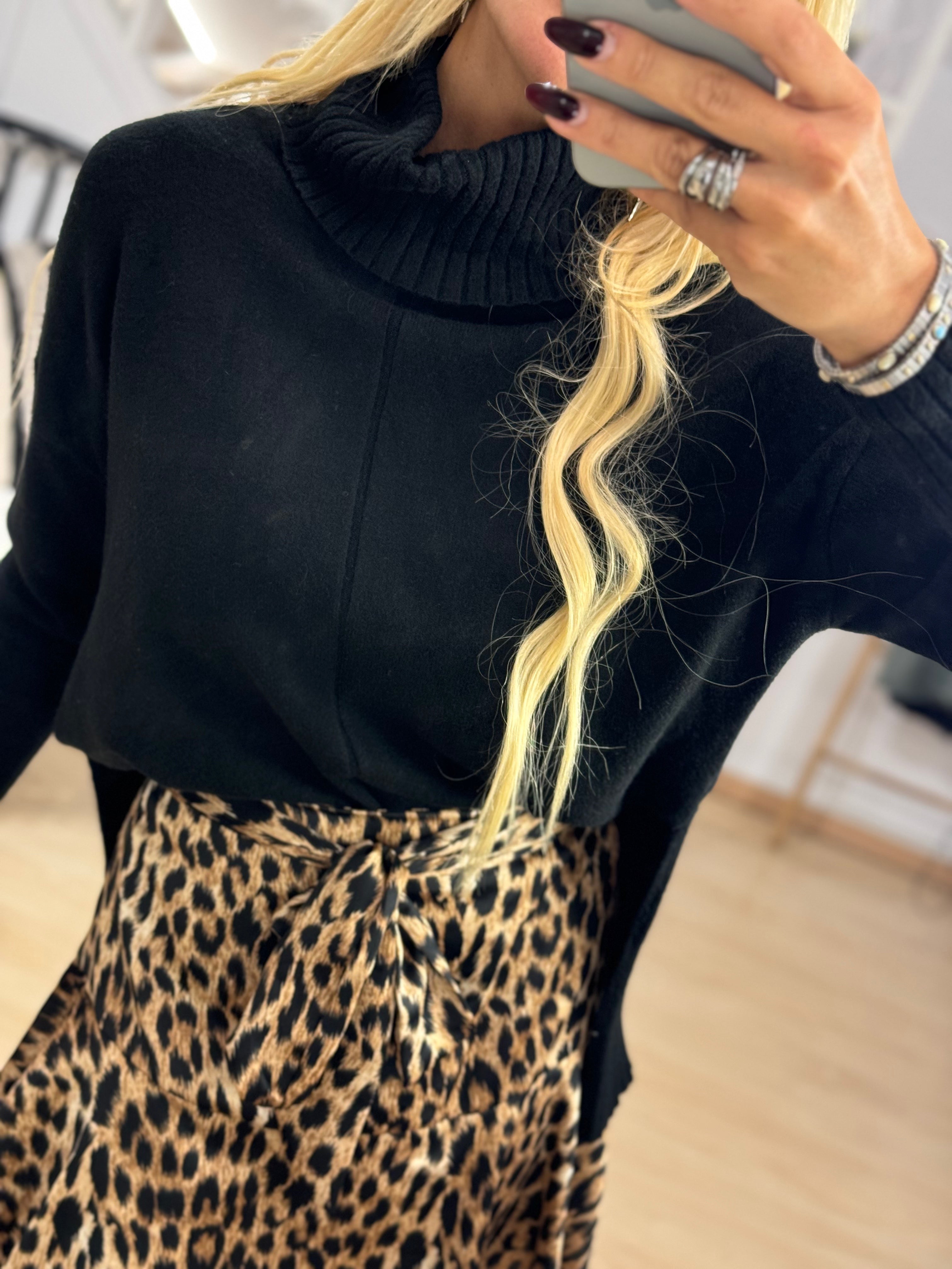 Πλεκτή μπλούζα ζιβάγκο με ανοίγματα στο πλάι