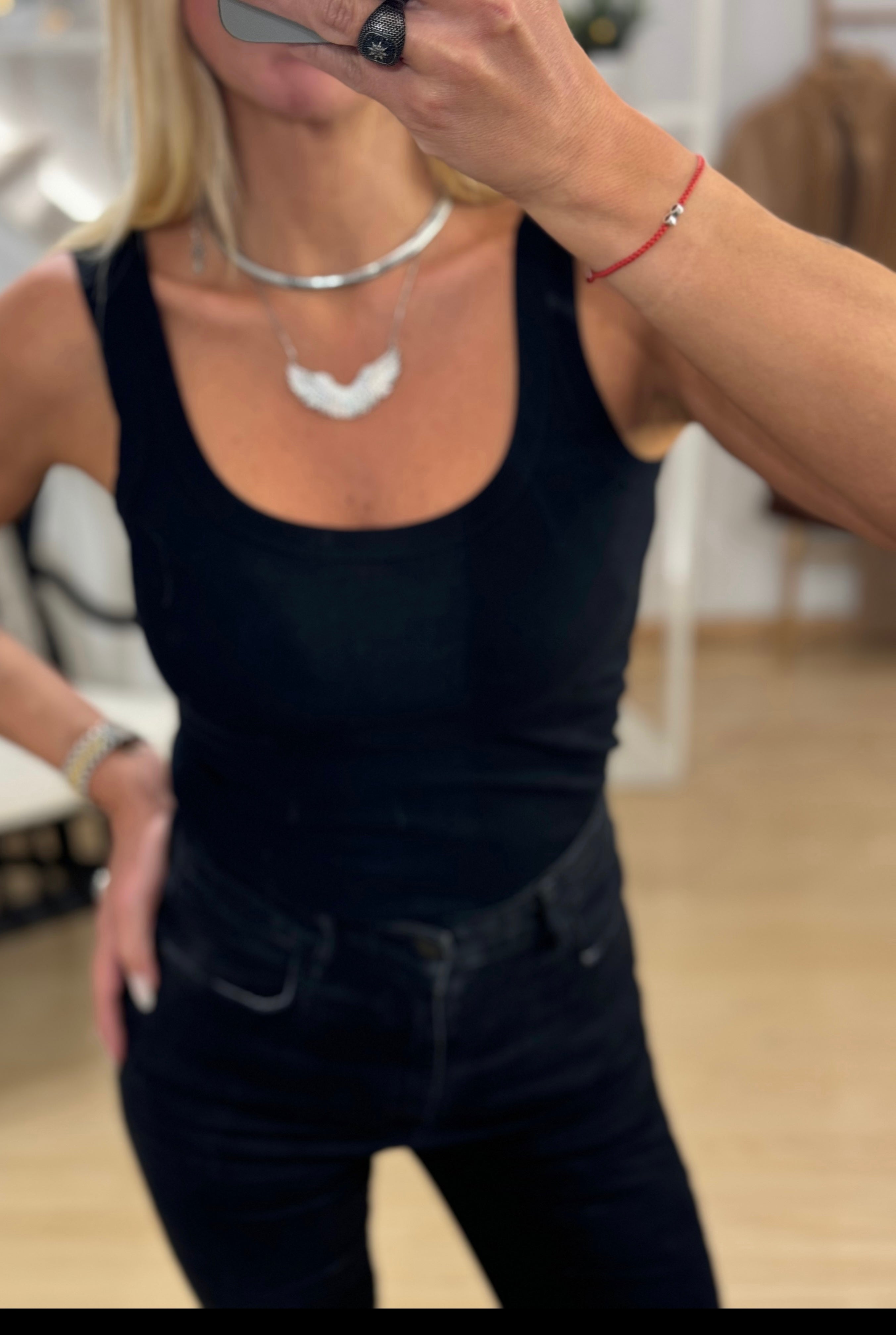 ΕΛΑΣΤΙΚΌ ΜΠΛΟΥΖΆΚΙ