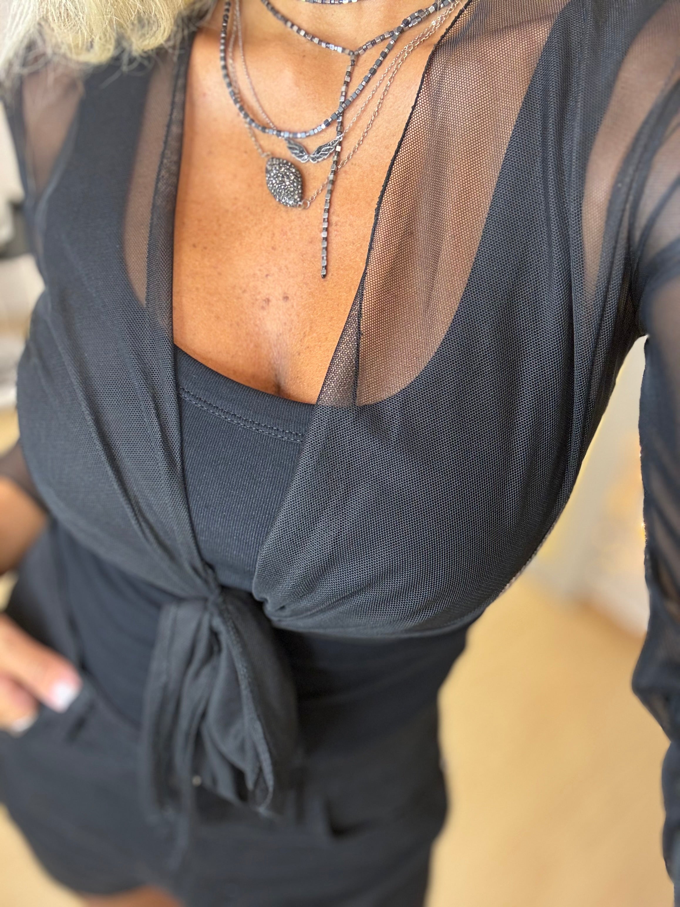 ΕΛΑΣΤΙΚΌ ΜΠΛΟΥΖΆΚΙ