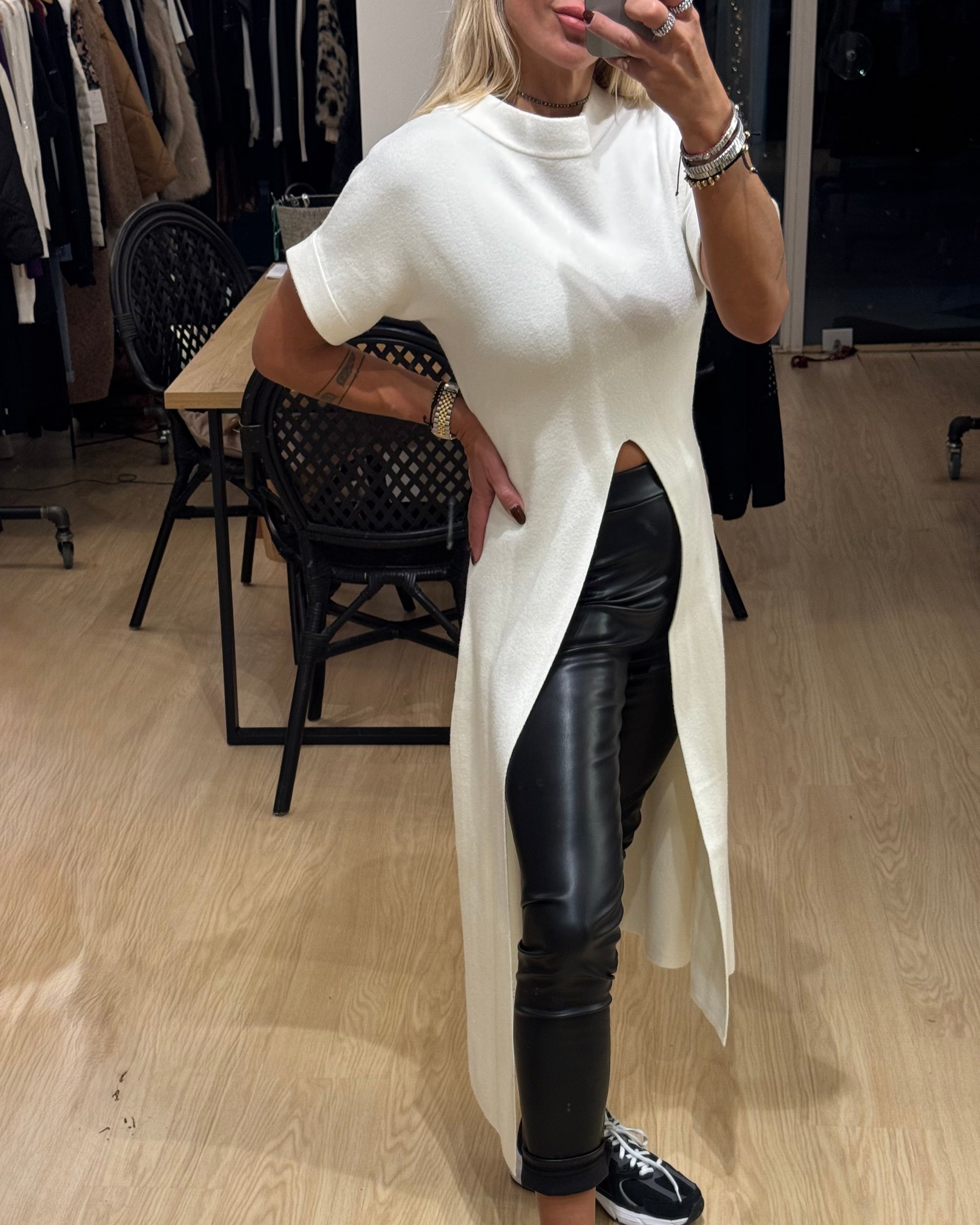 ΠΛΕΚΤΉ ΜΑΚΡΙΆ ΜΠΛΟΎΖΑ