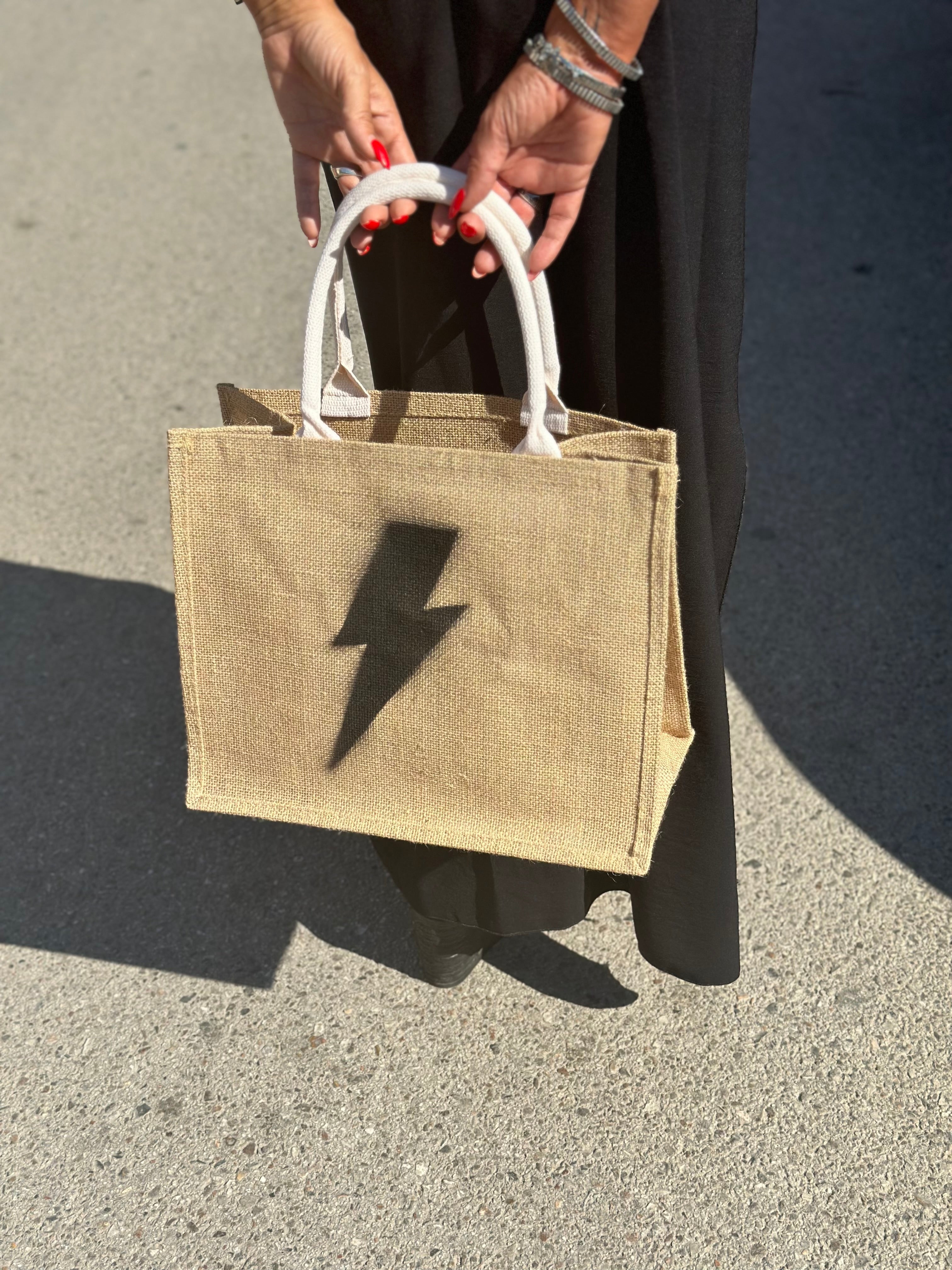 Φαρδύ φόρεμα με χιαστί πλάτη