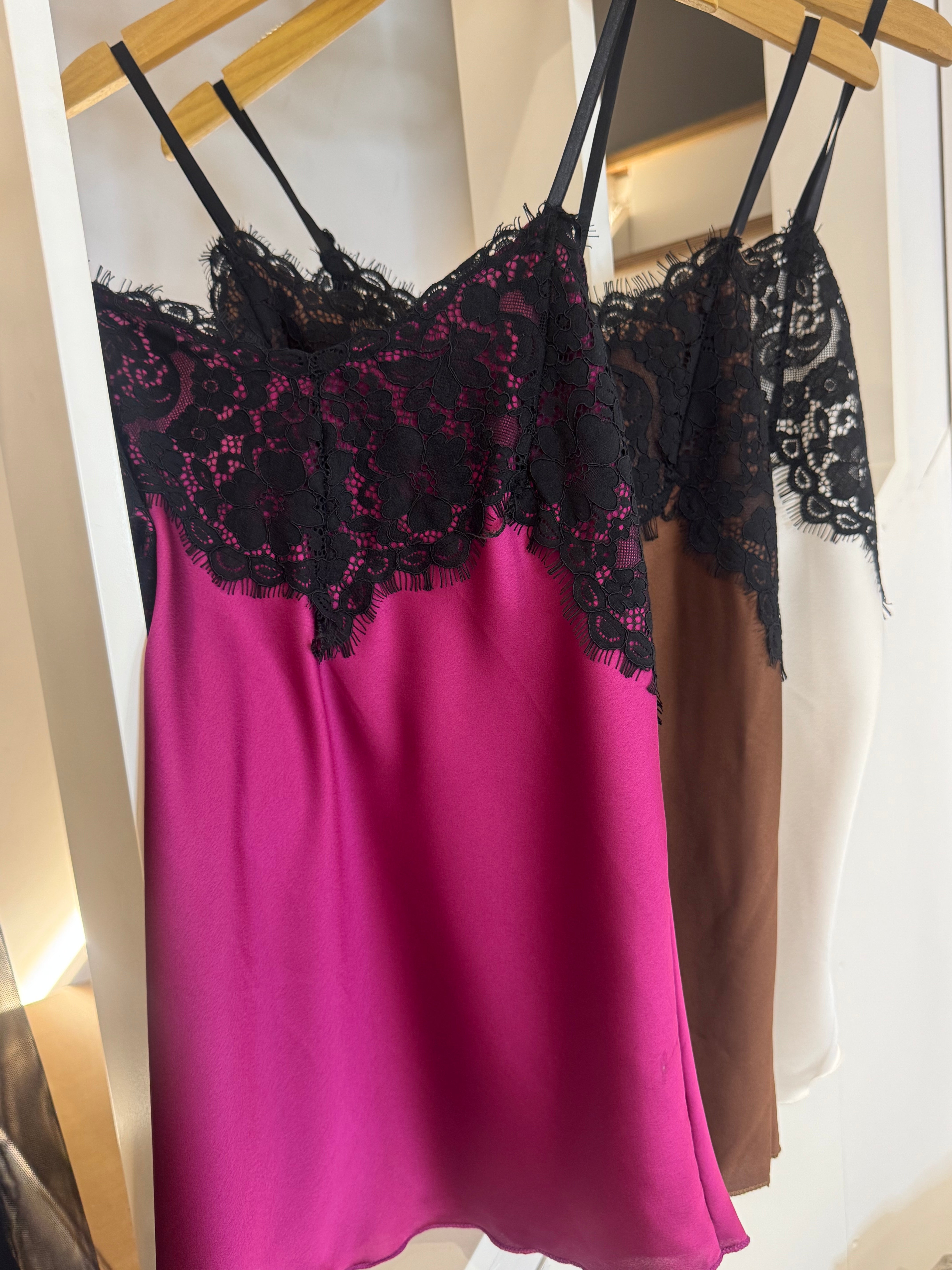 ΤΟΠ LINGERIE ΜΕ ΔΑΝΤΈΛΑ