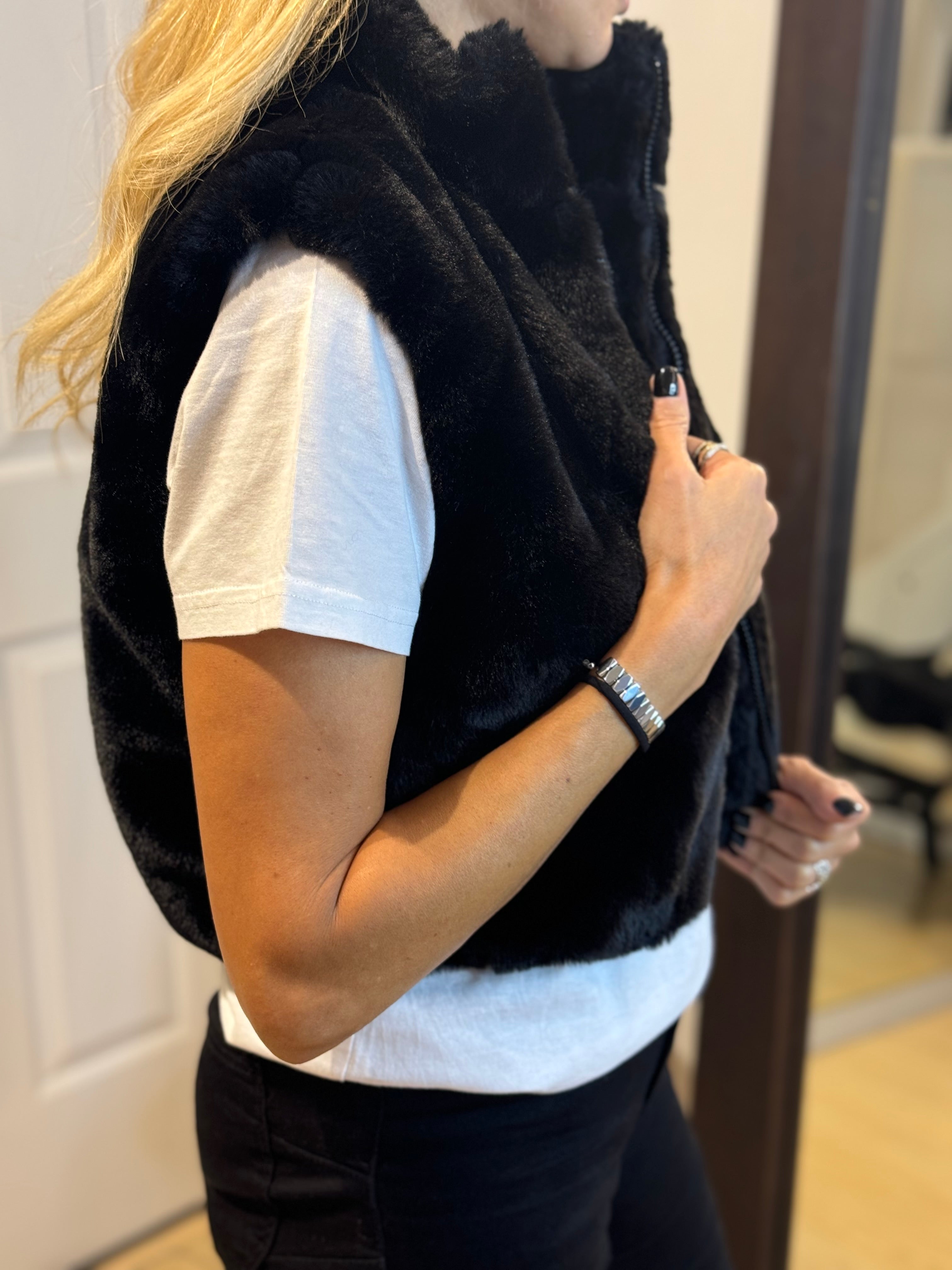 κοντό γούνινο παλτό με κουκούλα