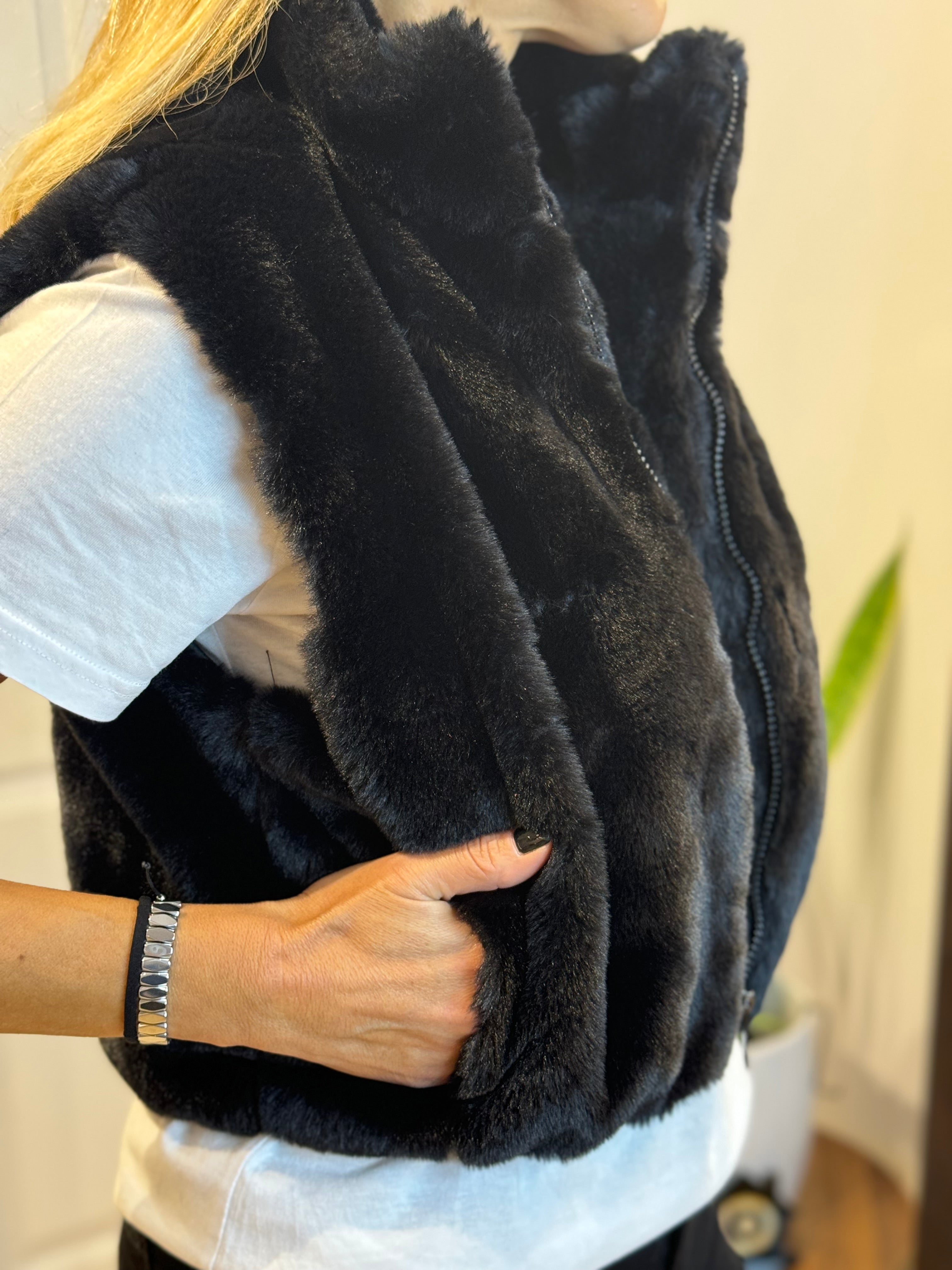 κοντό γούνινο παλτό με κουκούλα