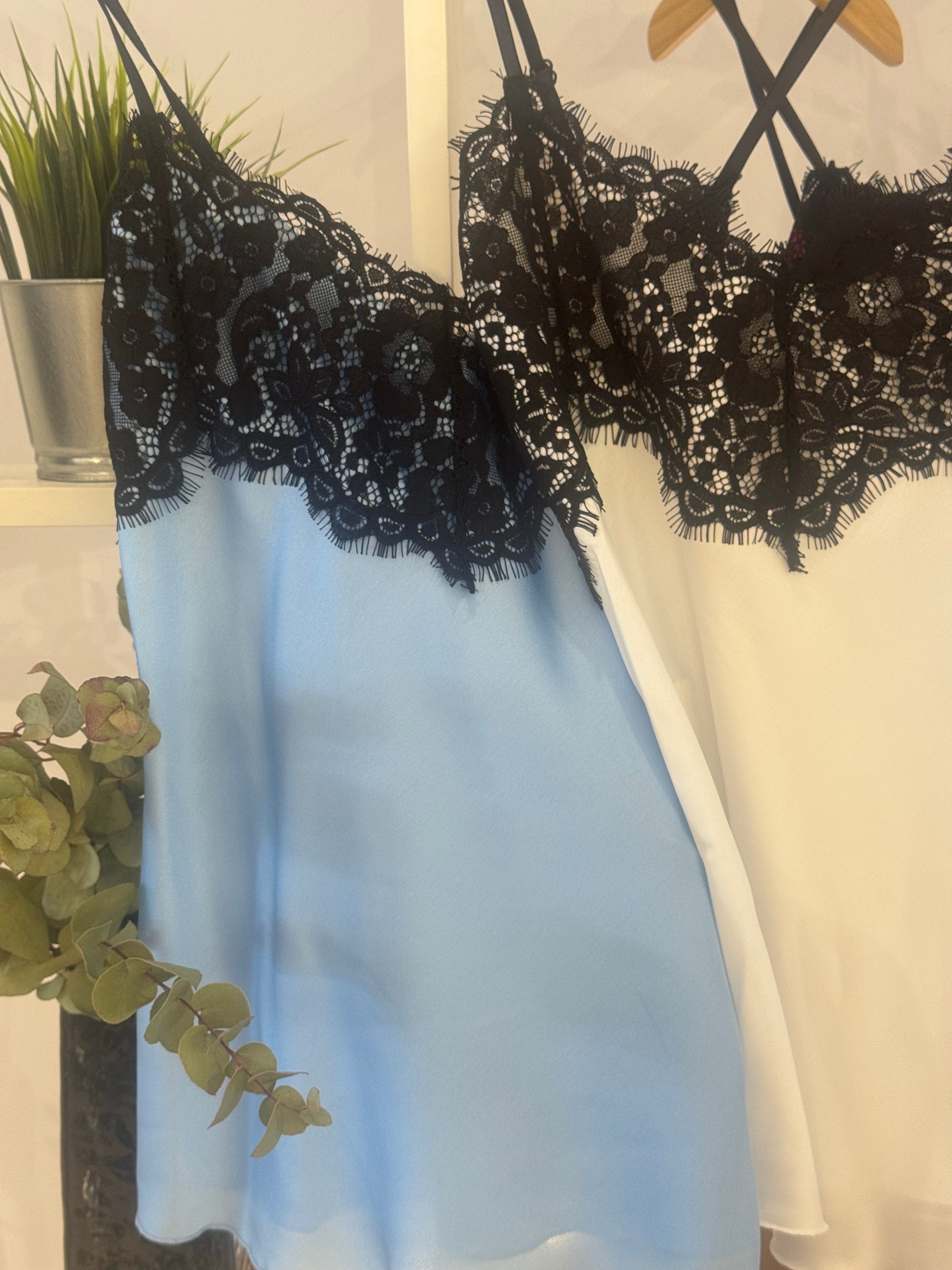 ΤΟΠ LINGERIE ΜΕ ΔΑΝΤΈΛΑ