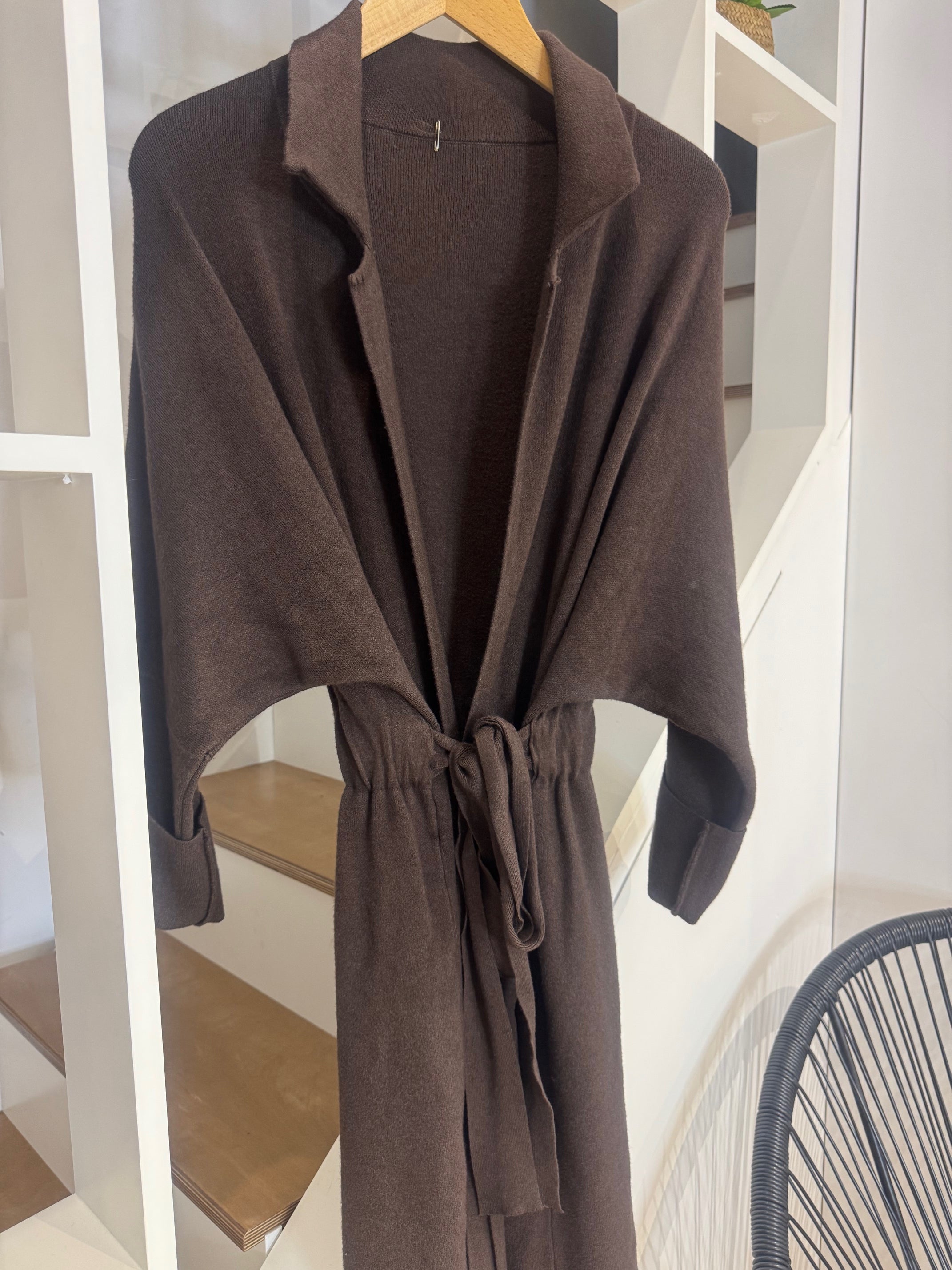 LONG CARDIGAN WITH BUILT-IN BELT