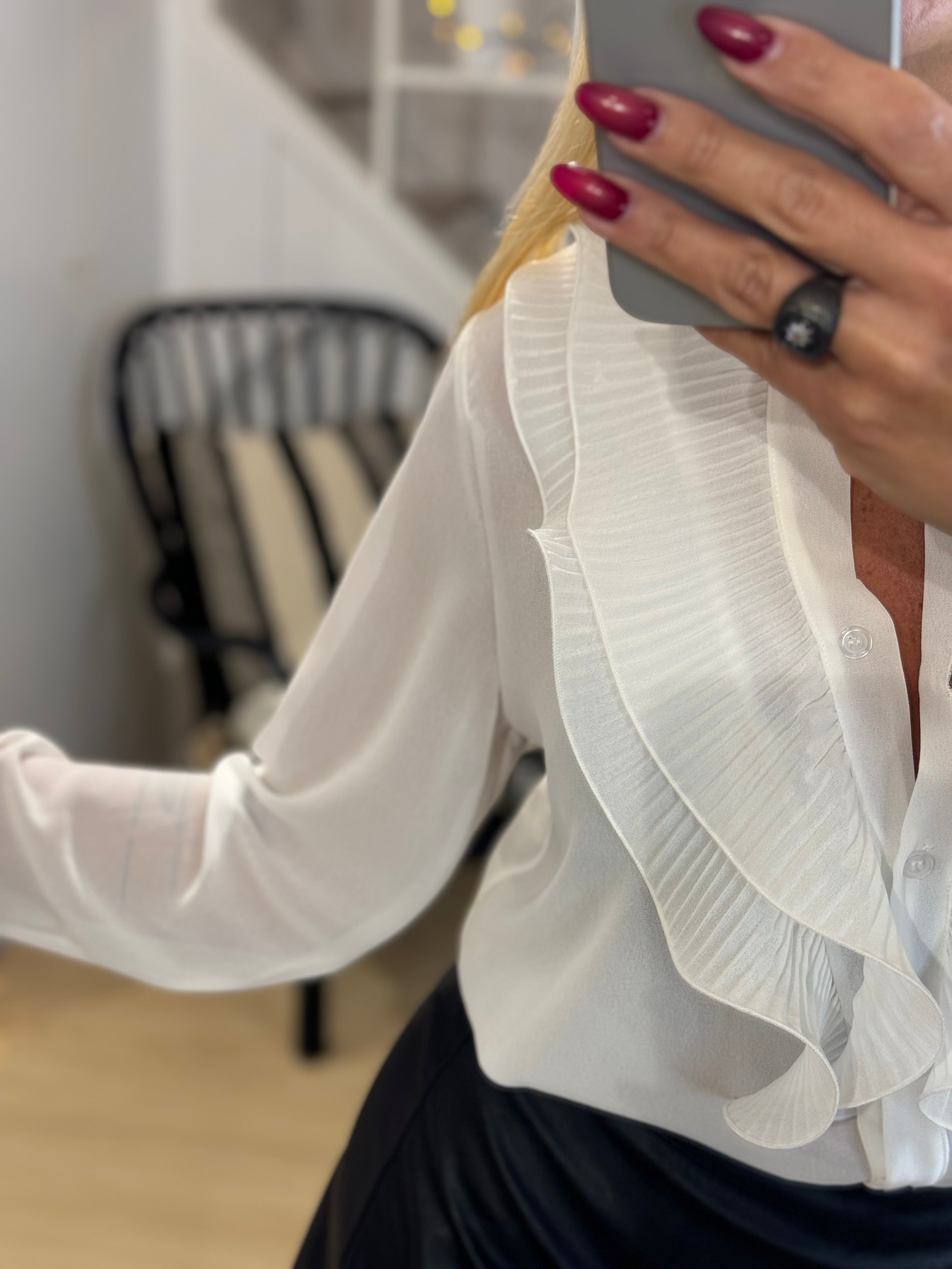 ΠΟΥΚΆΜΙΣΟ ΜΕ ΚΡΌΣΣΙΑ