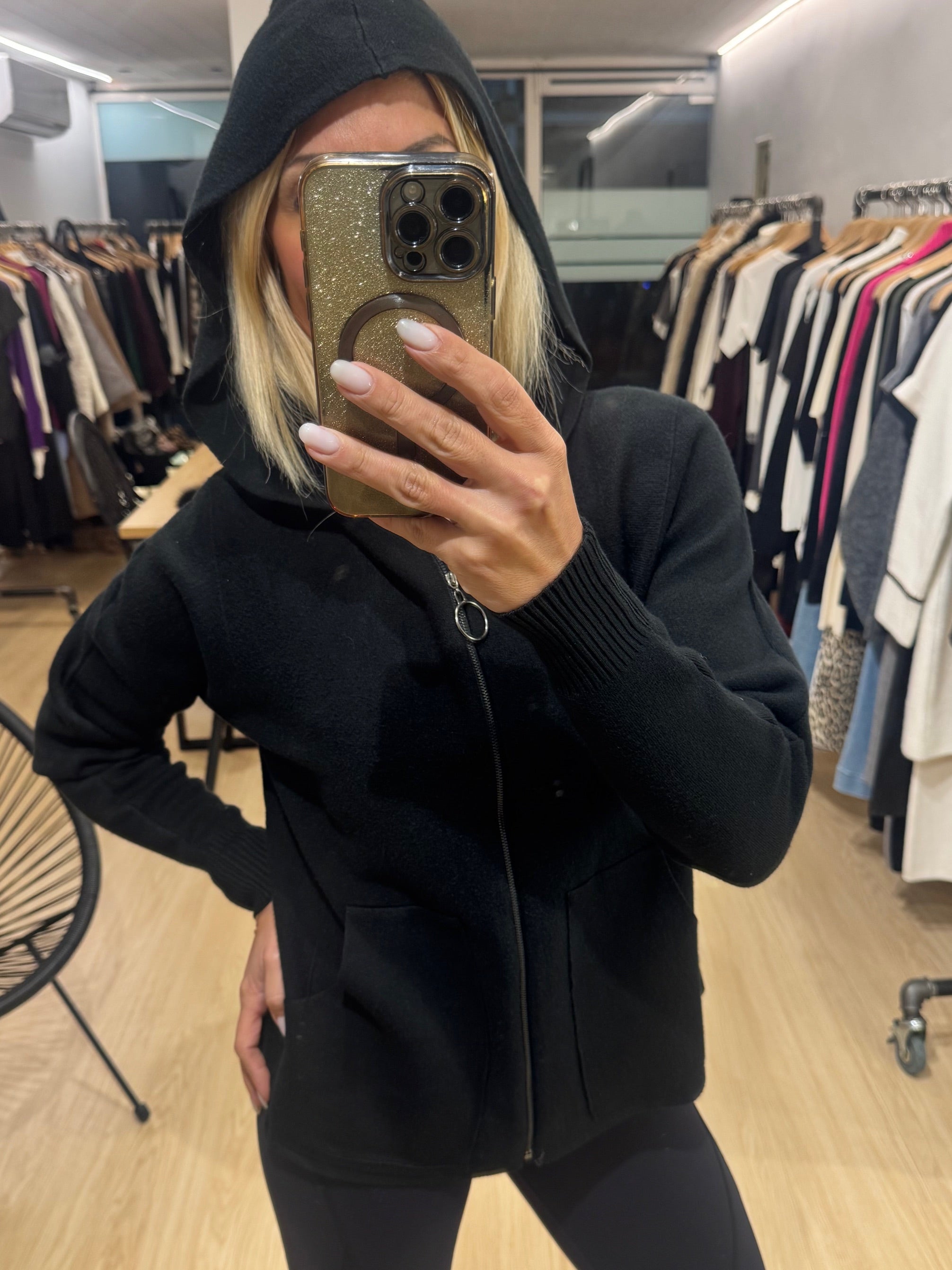 μαλακό μπουφάν με φερμουάρ και κουκούλα