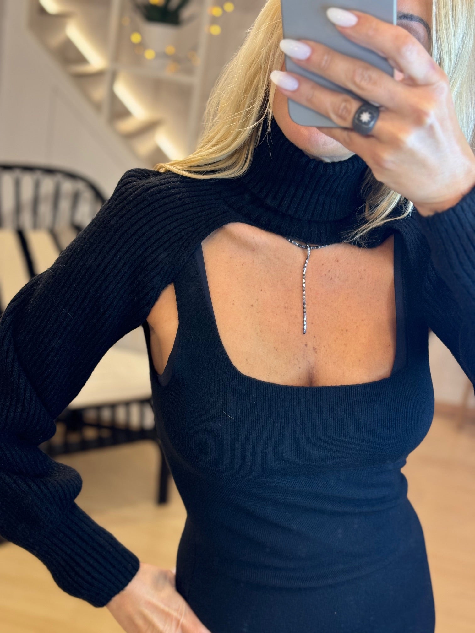 Πλεκτό αμάνικο μίντι φόρεμα