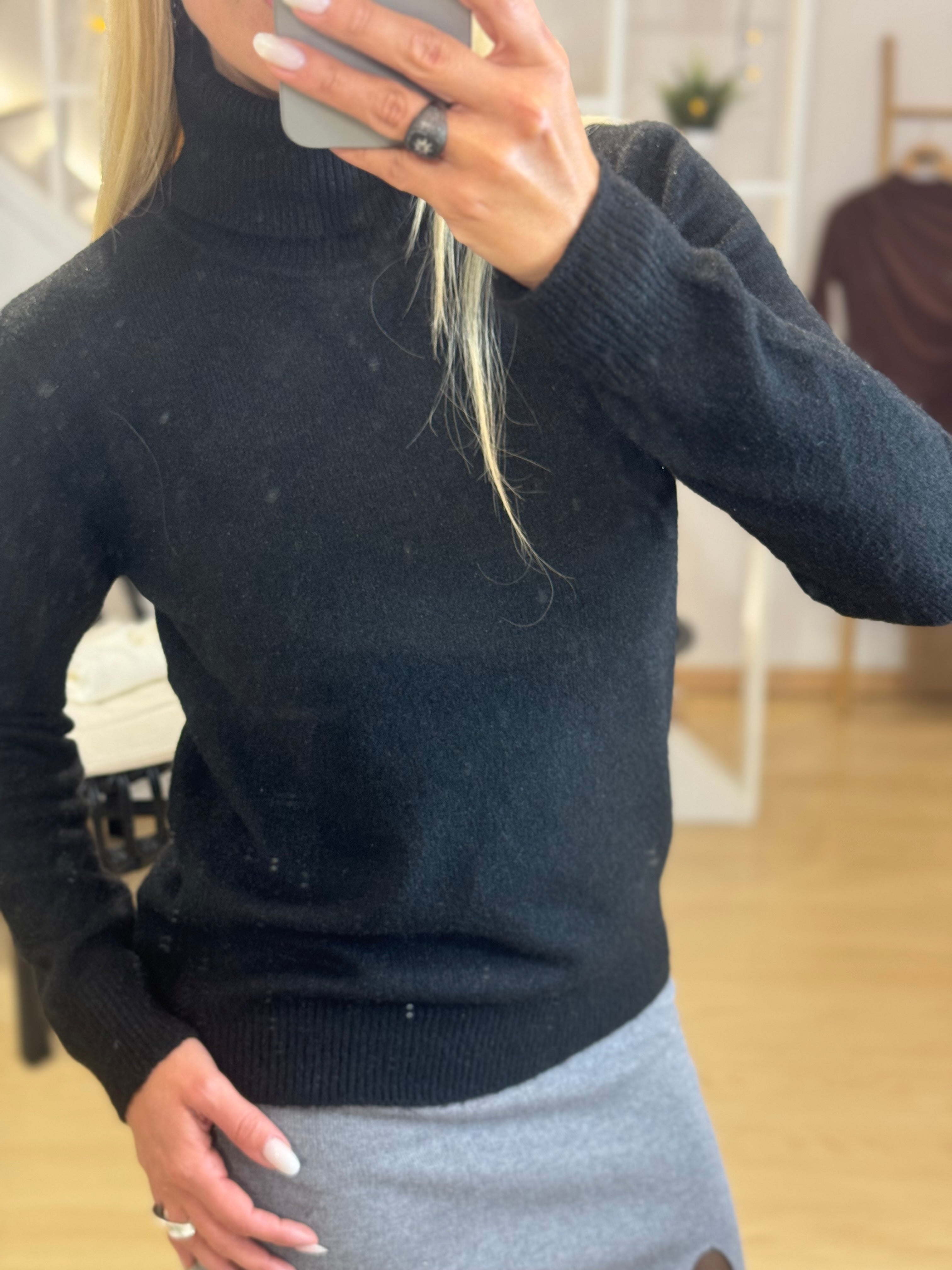 ΠΛΕΚΤΌ ΜΕ ΨΗΛΉ ΛΑΙΜΌΚΟΨΗ ΣΕ ΧΡΏΜΑΤΑ