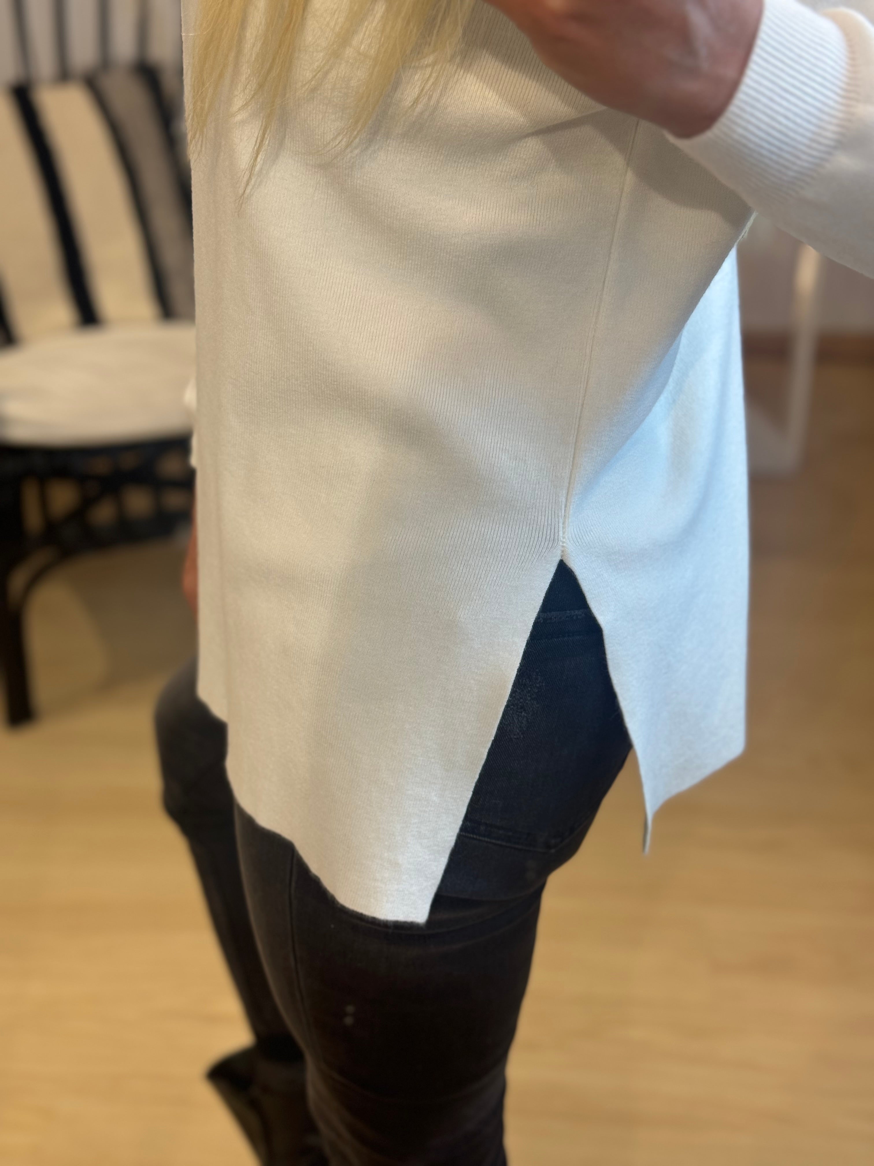 ΠΛΕΚΤΉ ΜΠΛΟΎΖΑ ΜΕ ΠΛΑΪΝΆ ΚΟΨΊΜΑΤΑ