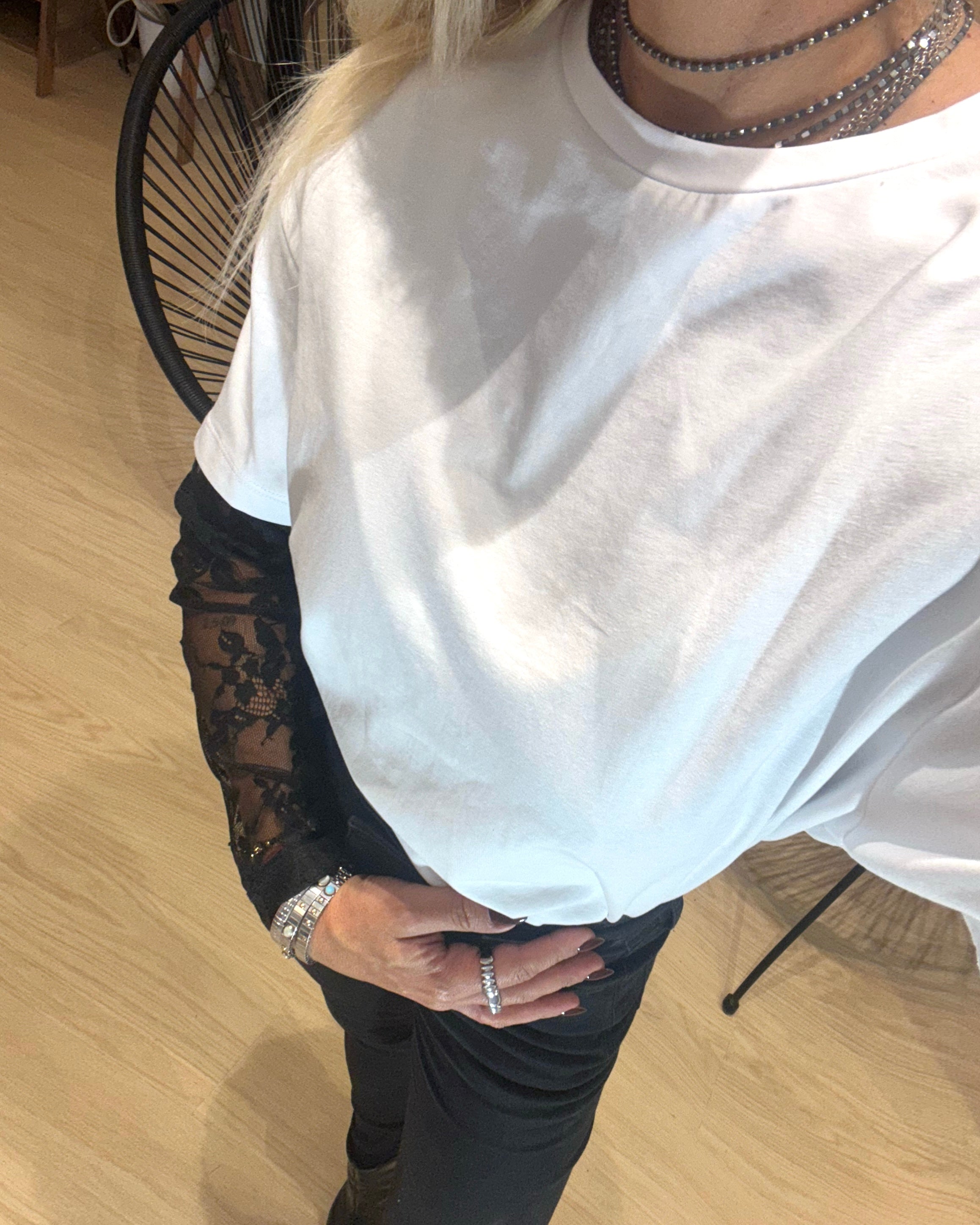 T-Shirt With Lace