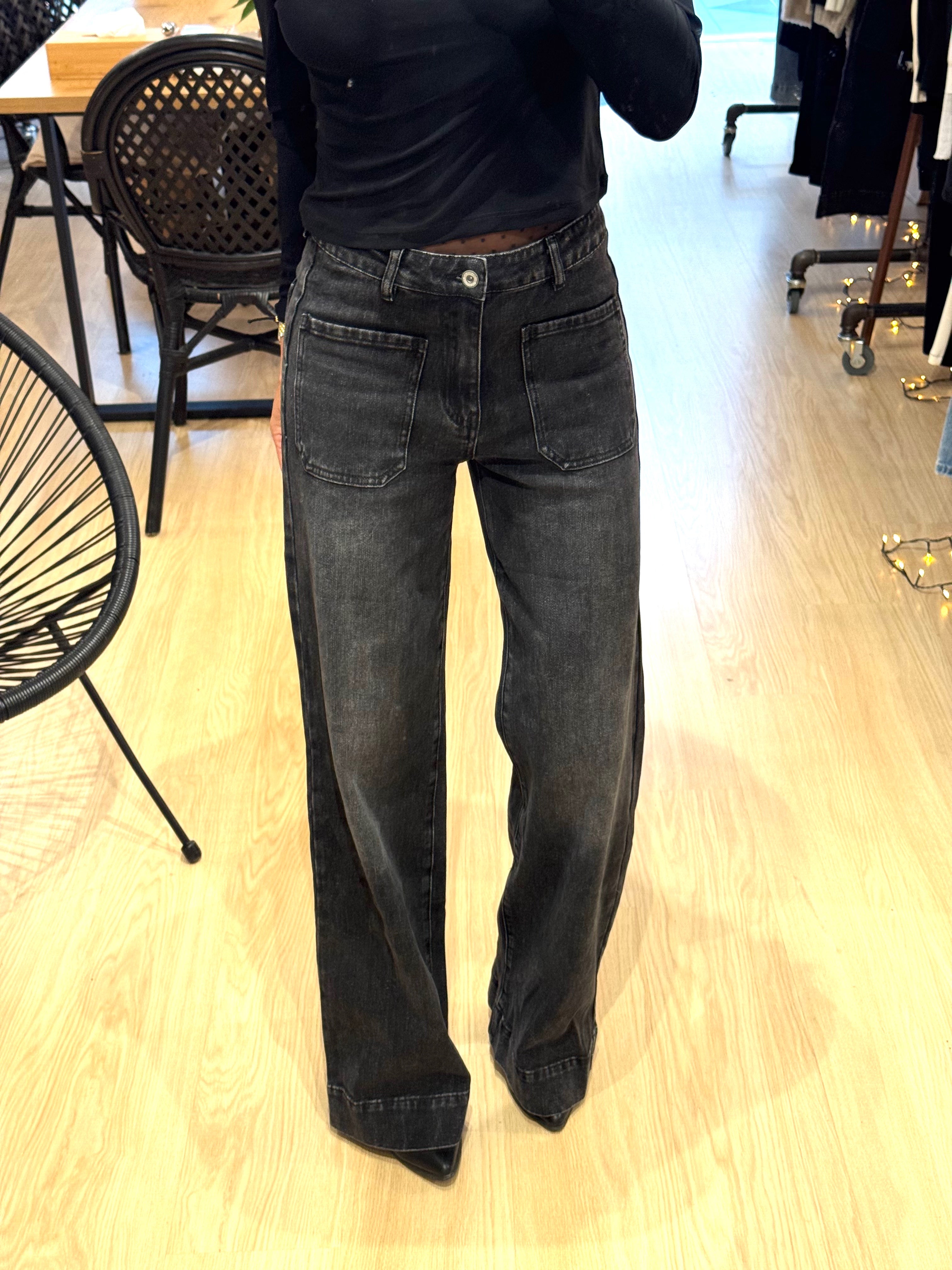 τζιν με φαρδύ πόδι και τσέπες