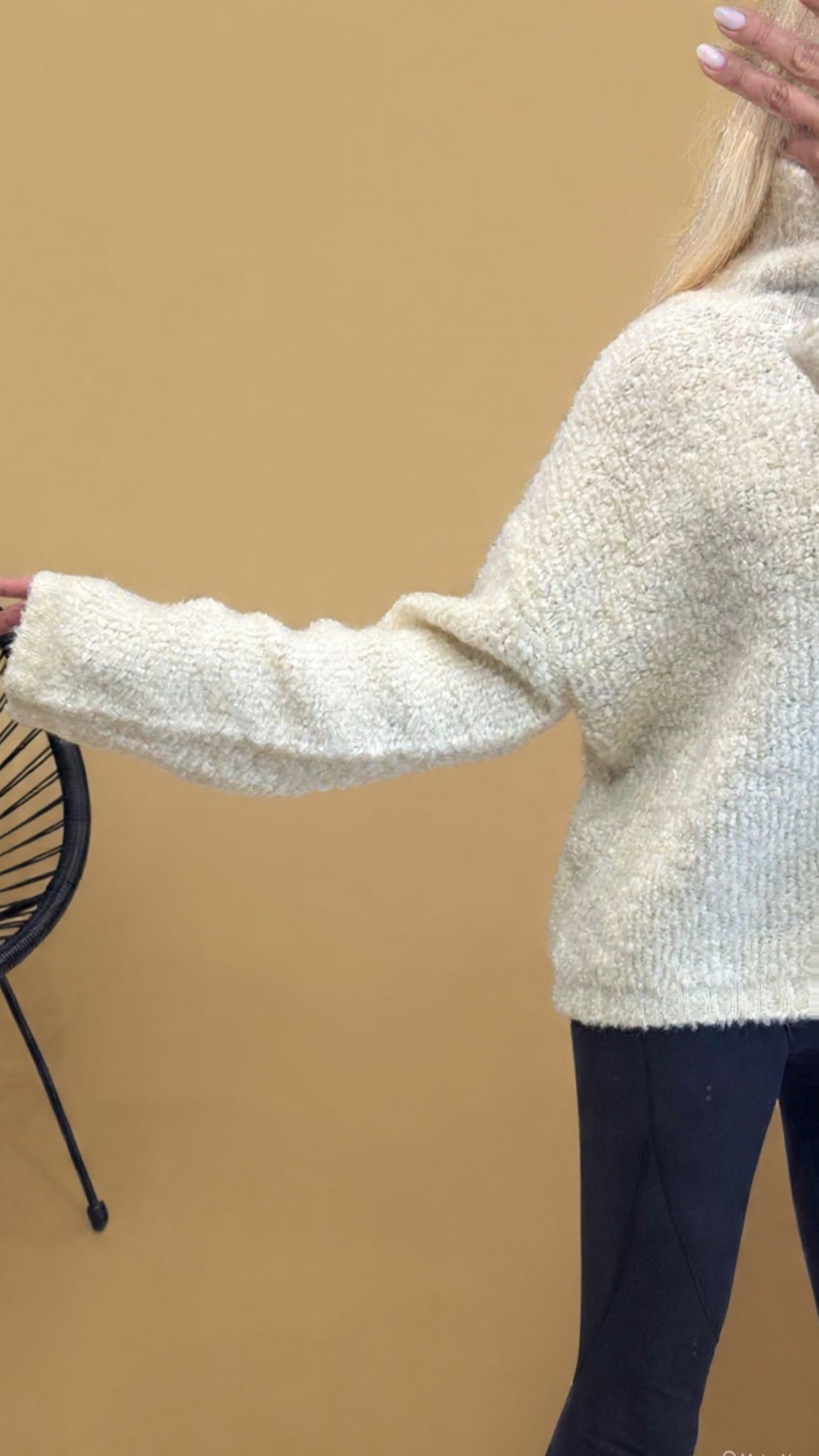 KNIT BLOUSE WITH BIG COLLAR