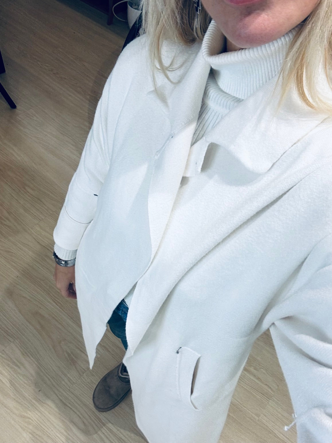 LONG CARDIGAN WITH BUILT-IN BELT