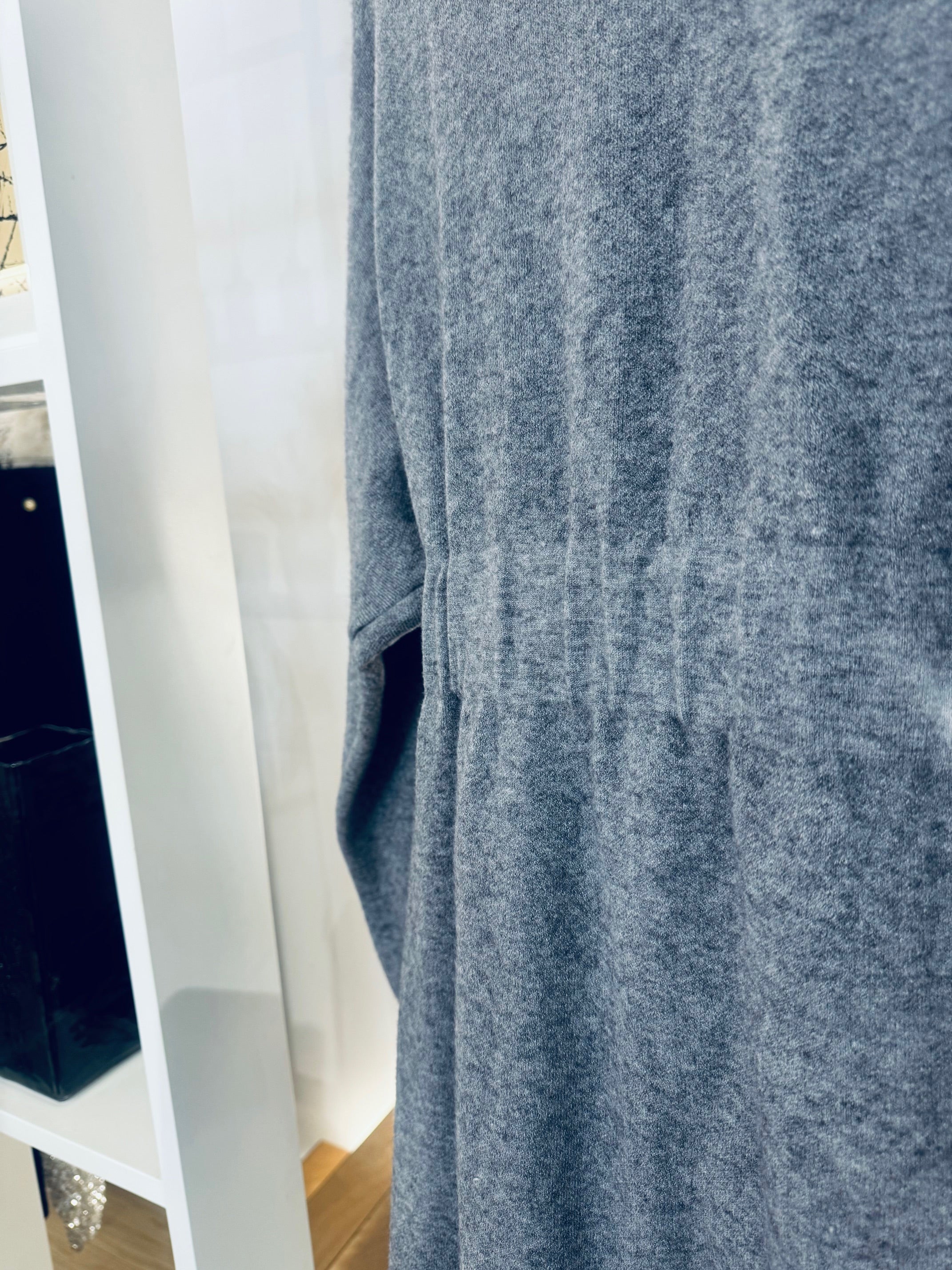 LONG CARDIGAN WITH BUILT-IN BELT