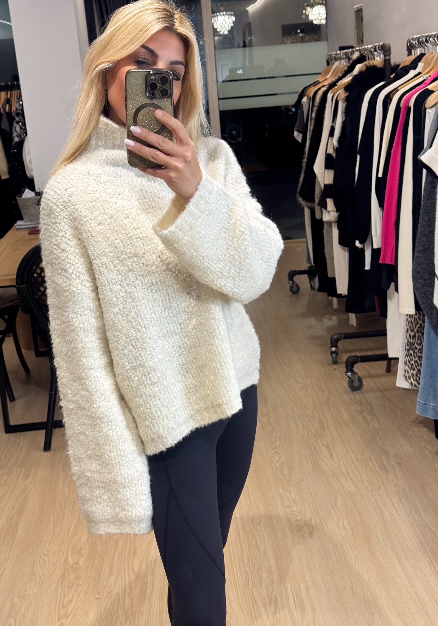 KNIT BLOUSE WITH BIG COLLAR