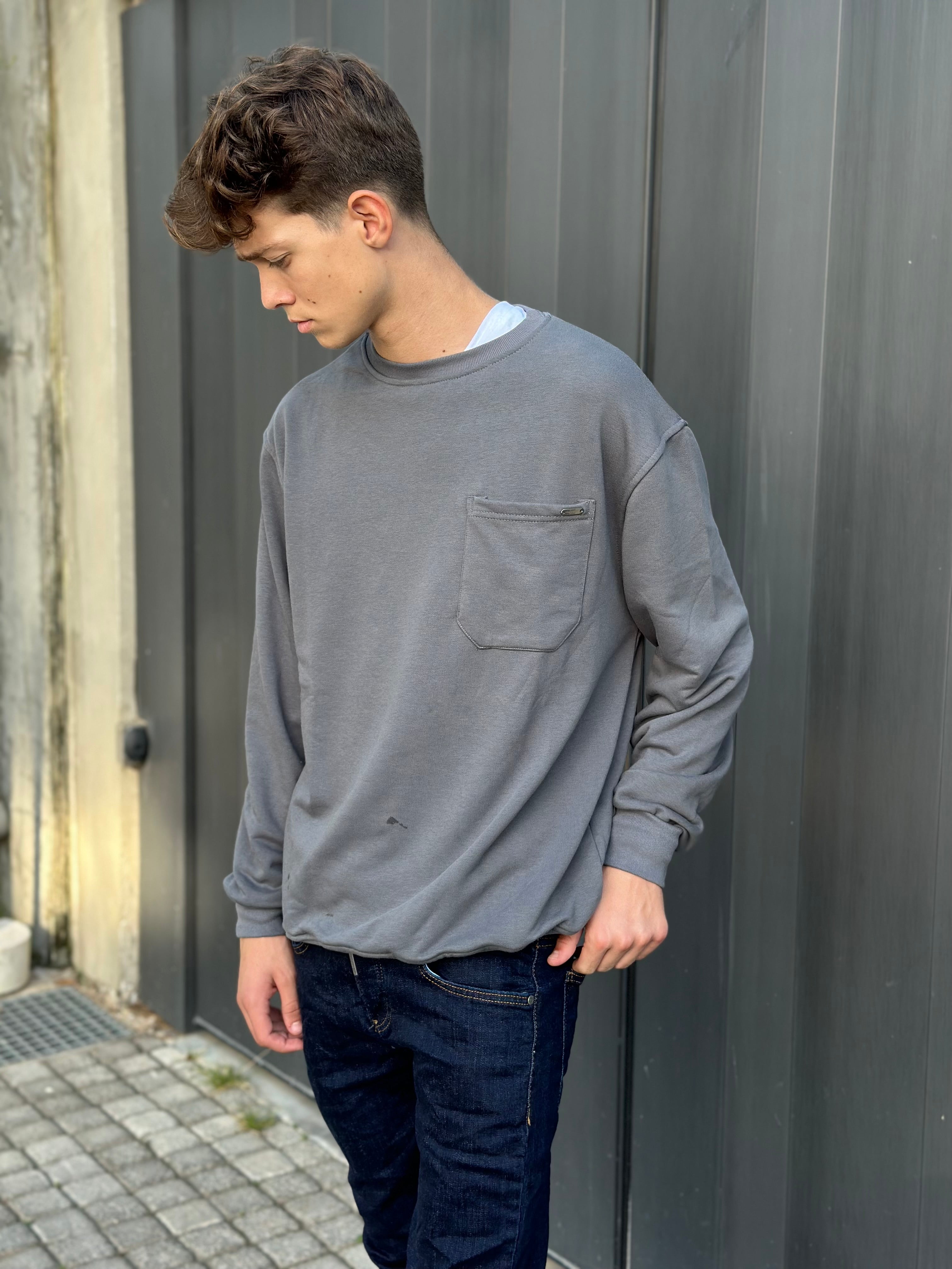 Sweatshirt With Pocket